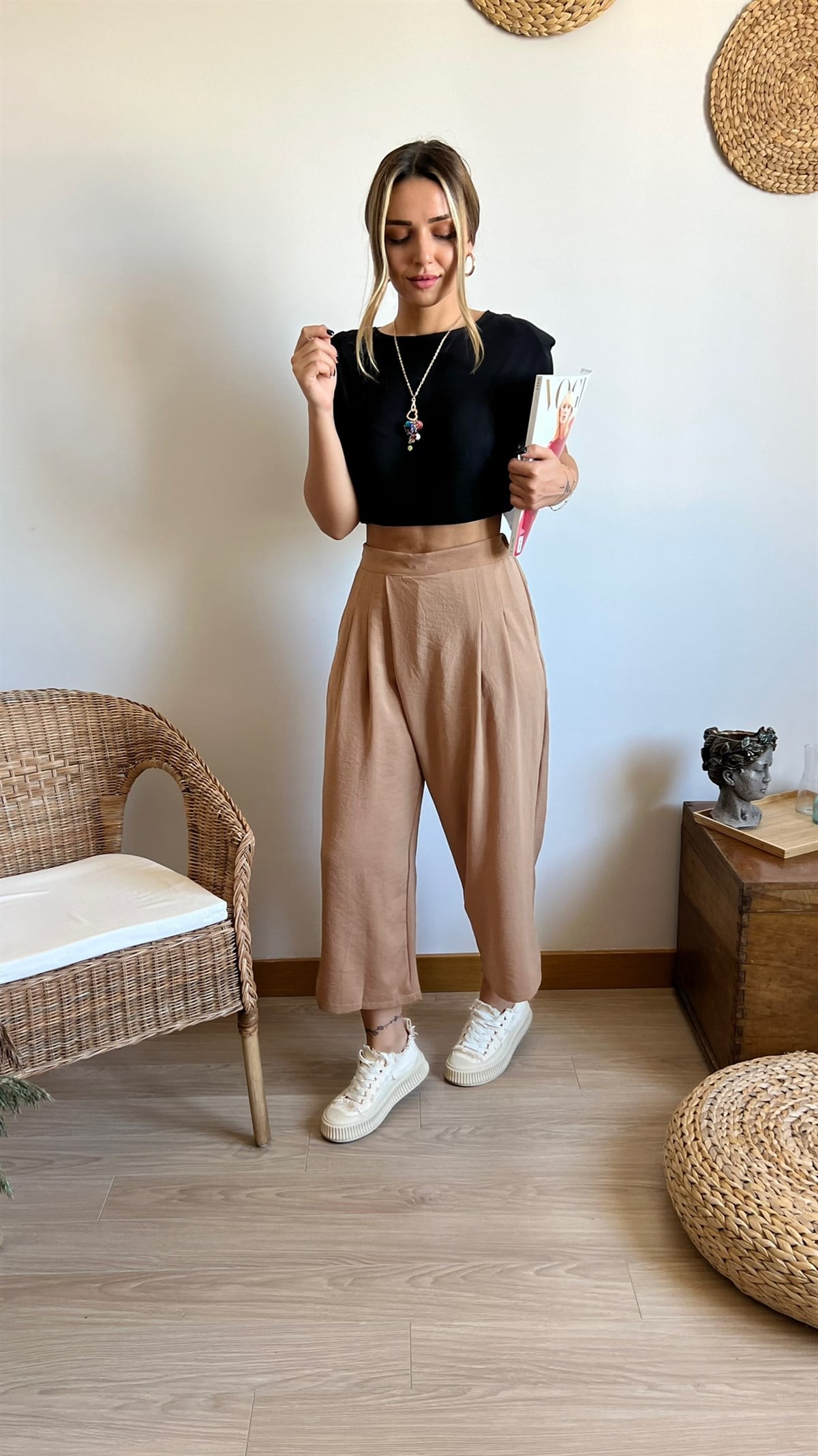 Pileli Beli Lastik Detaylı Camel Pantolon