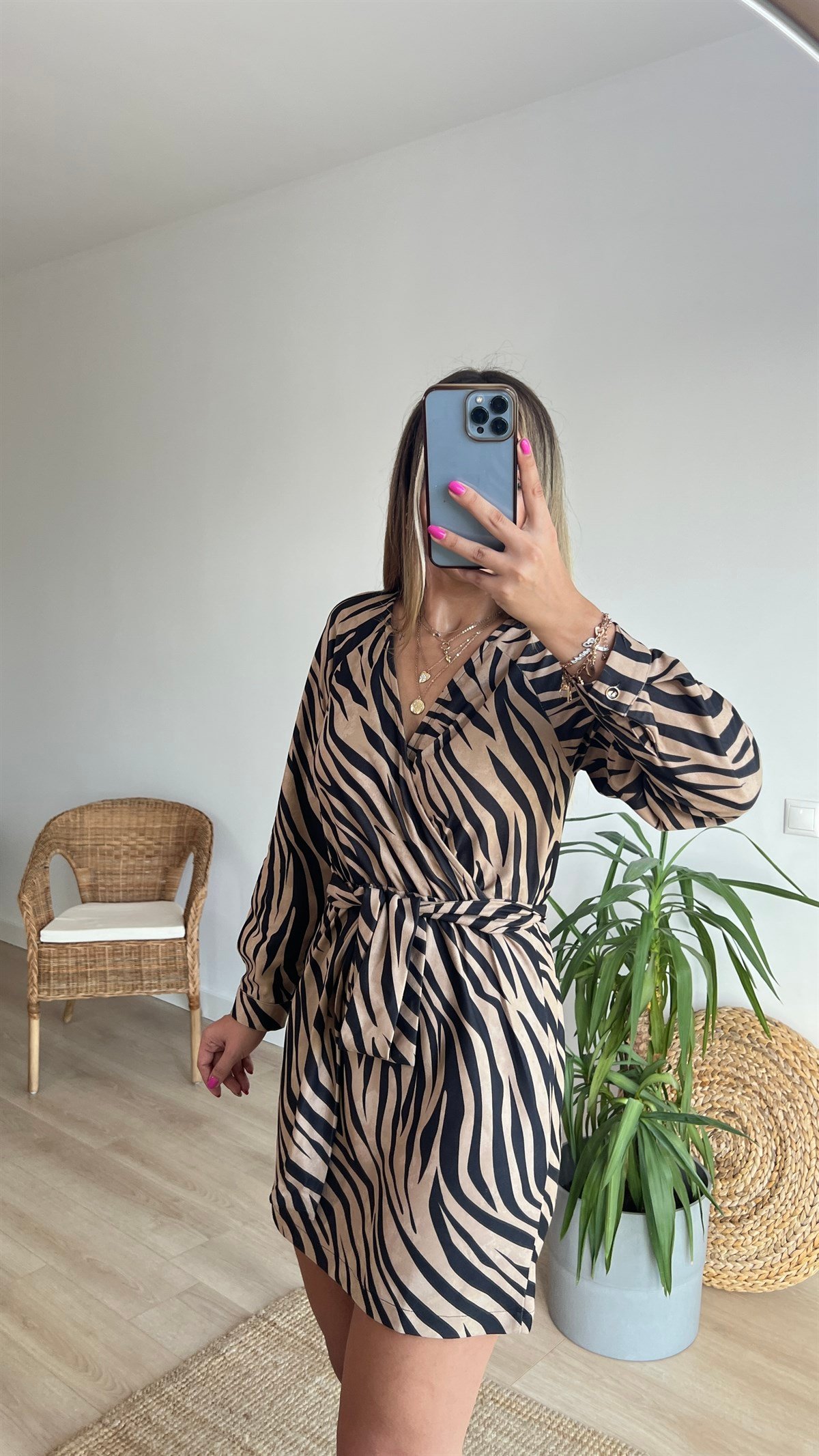 Marka Model Zebra Desen Kuşaklı Elbise 