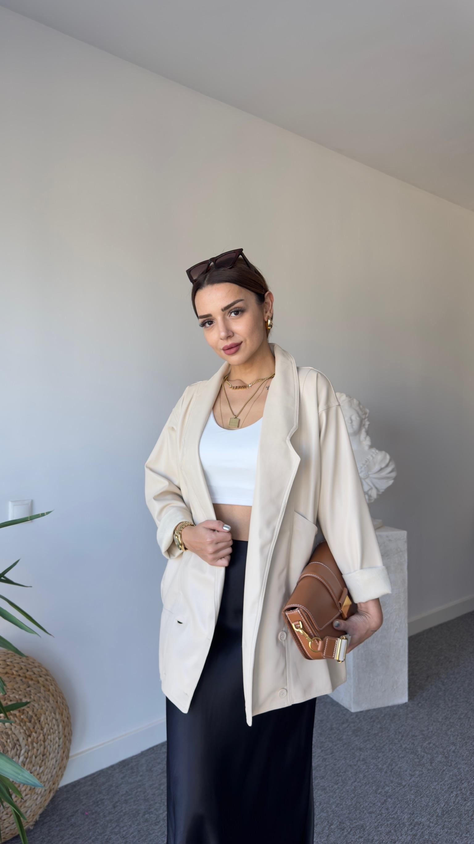 Lerde Bej Düğmeli Deri Ceket