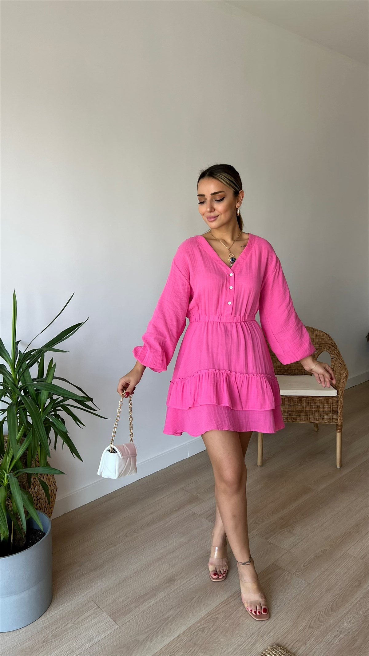 Etek Ucu Volanlı Pembe Keten Elbise