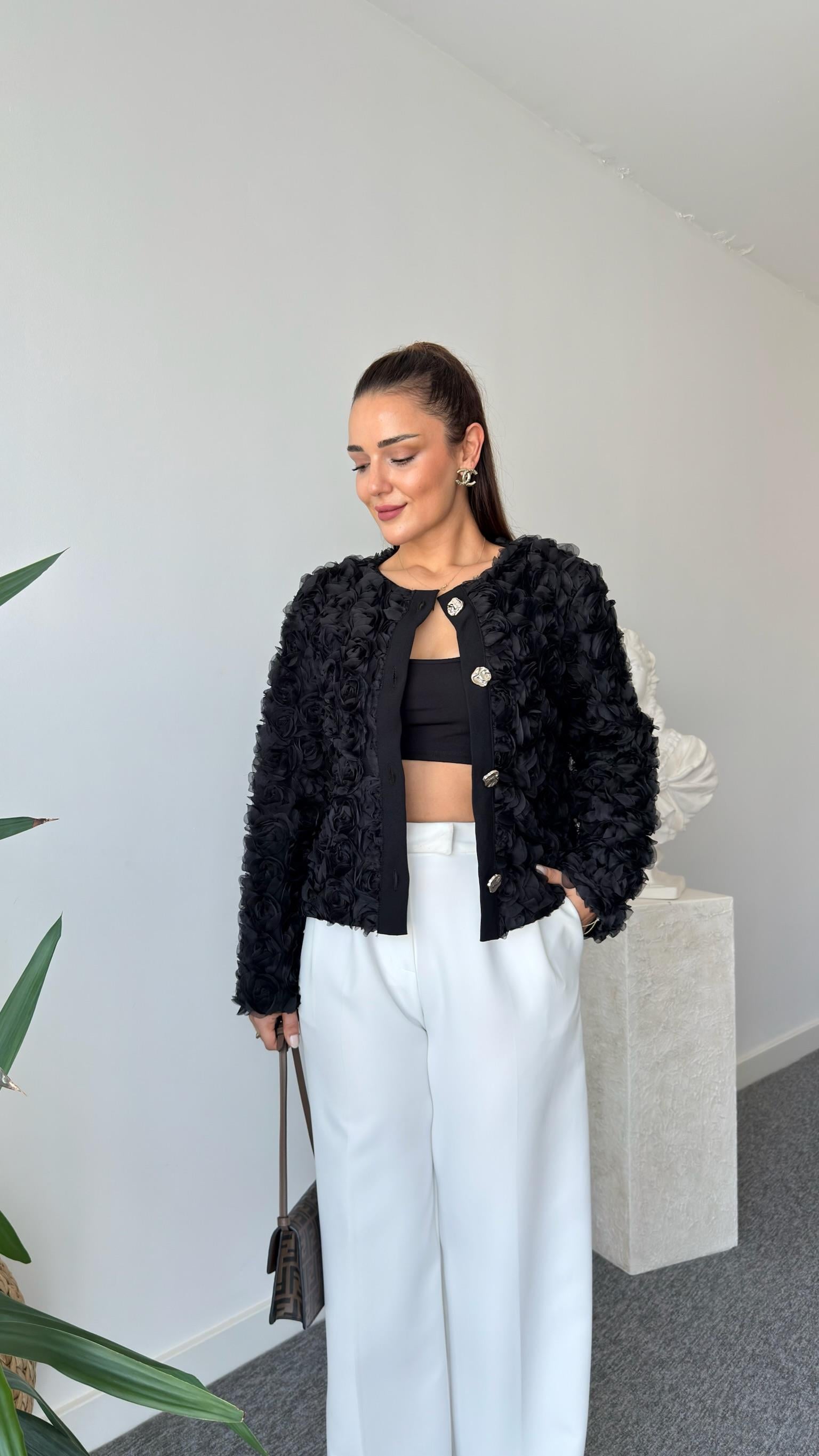 Marka Model Çiçek Tül Detaylı Ceket
