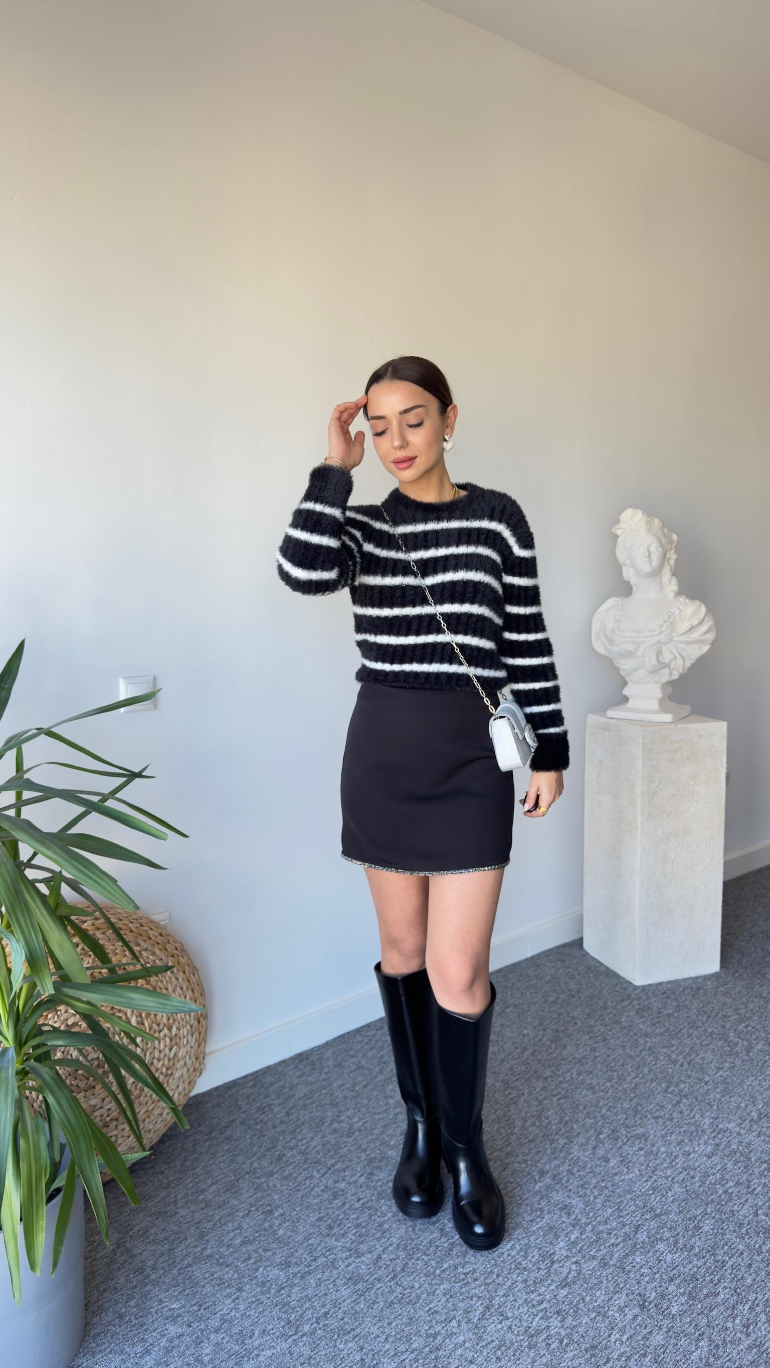 Rony Altı Taşlı Siyah Etek