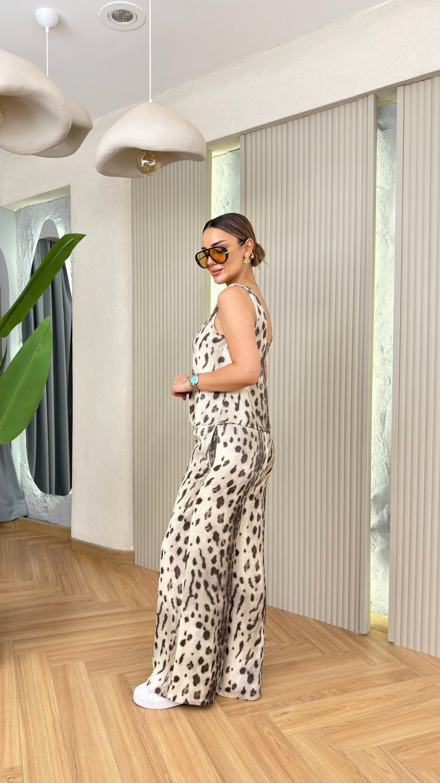 Bej Leopar Desenli Saten Bluz Pantolon Takım