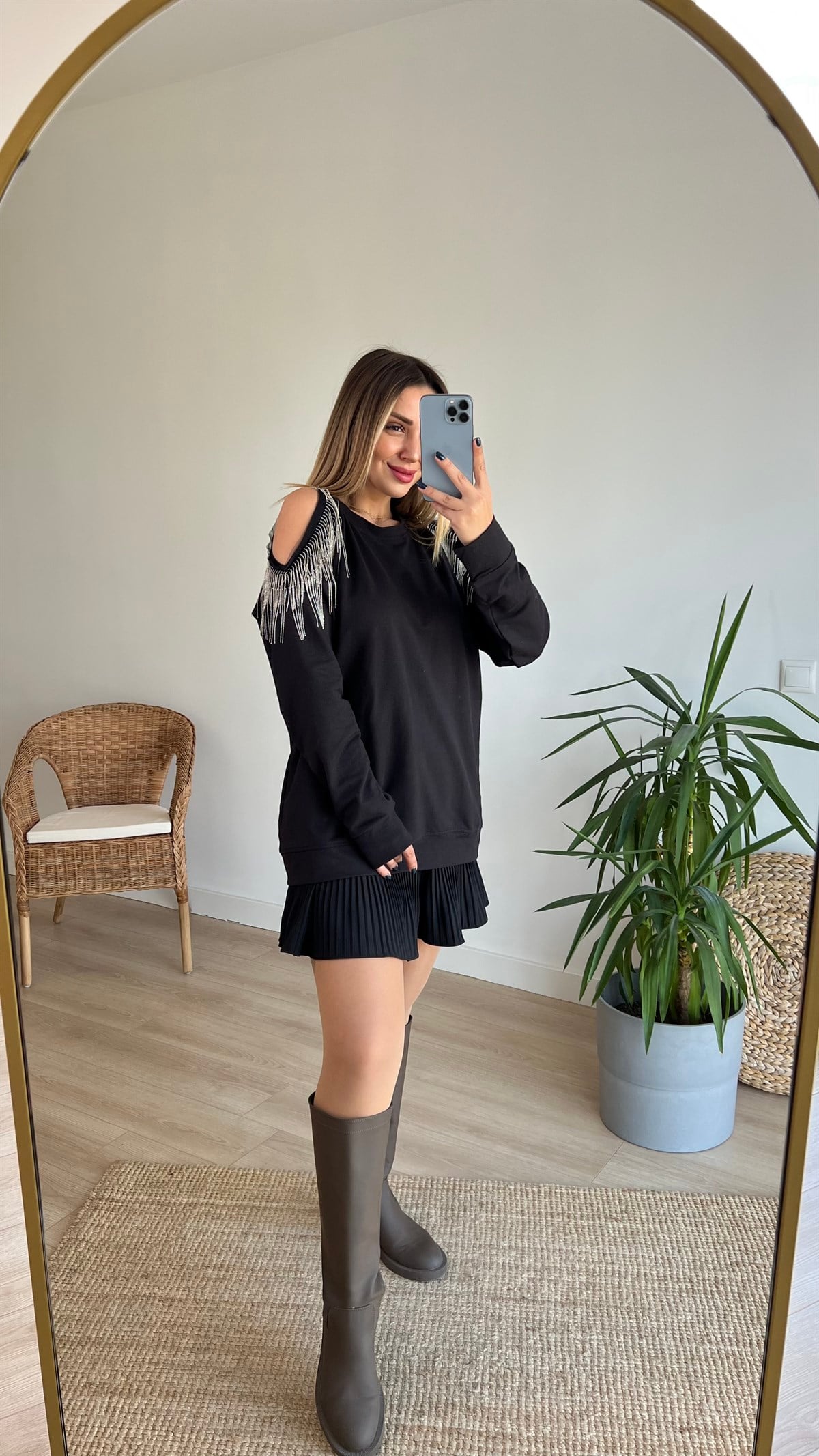 Omzu Pencere Ve Zincir detaylı Tasarım Sweat