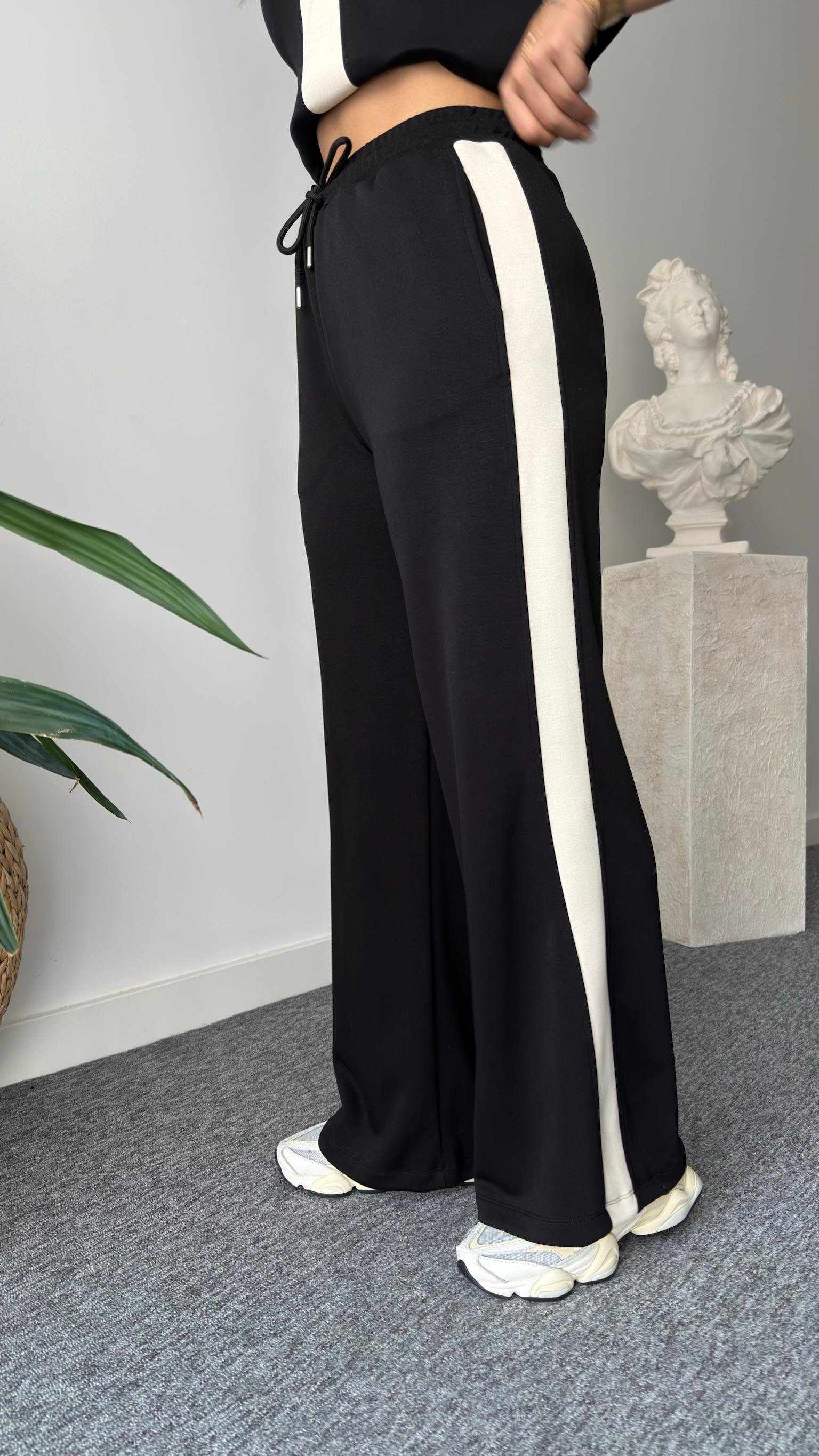 Marle Kısa Kol Şeritli Modal Takım