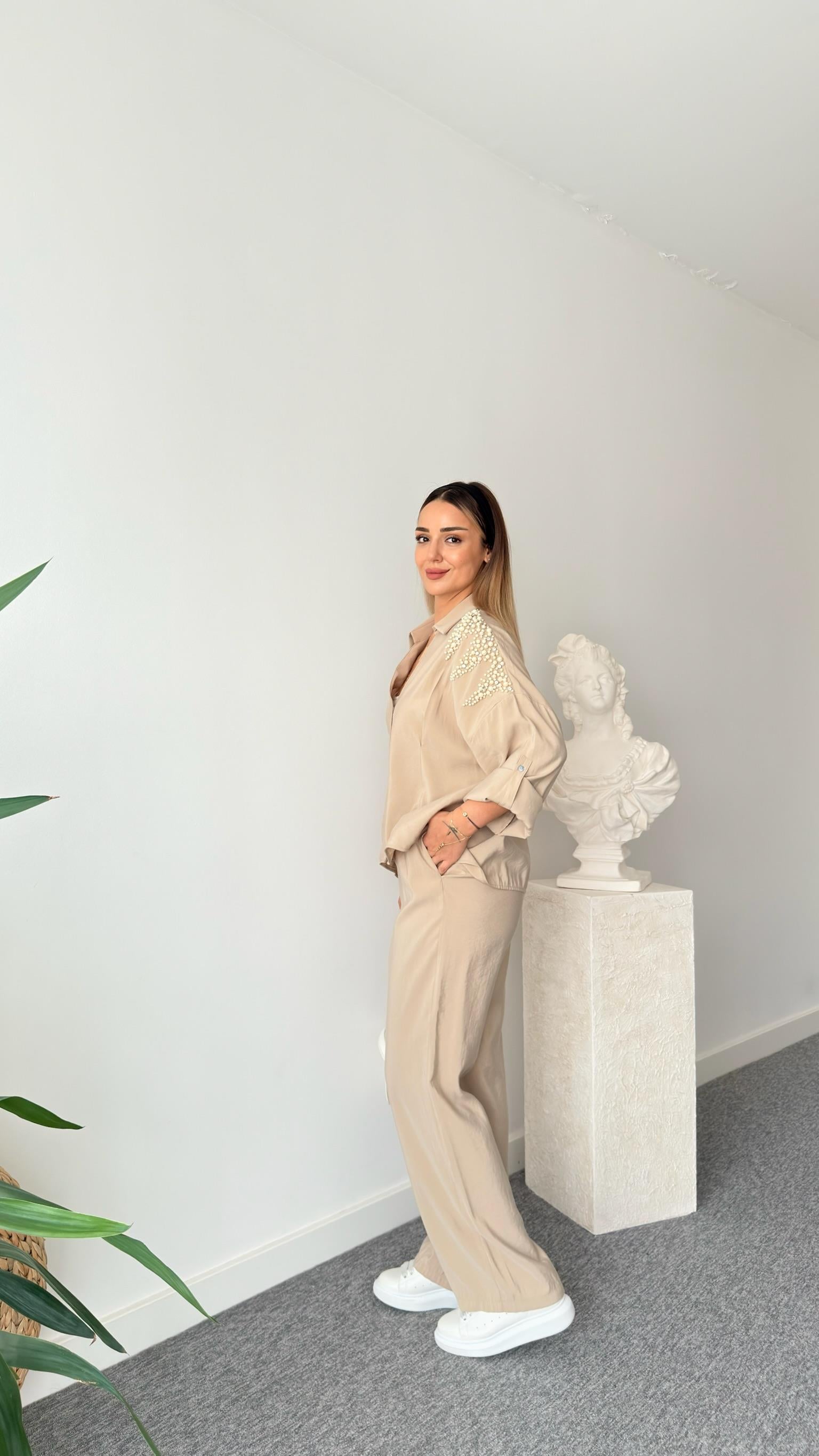 Bej Ruja İncili Tasarım Takım