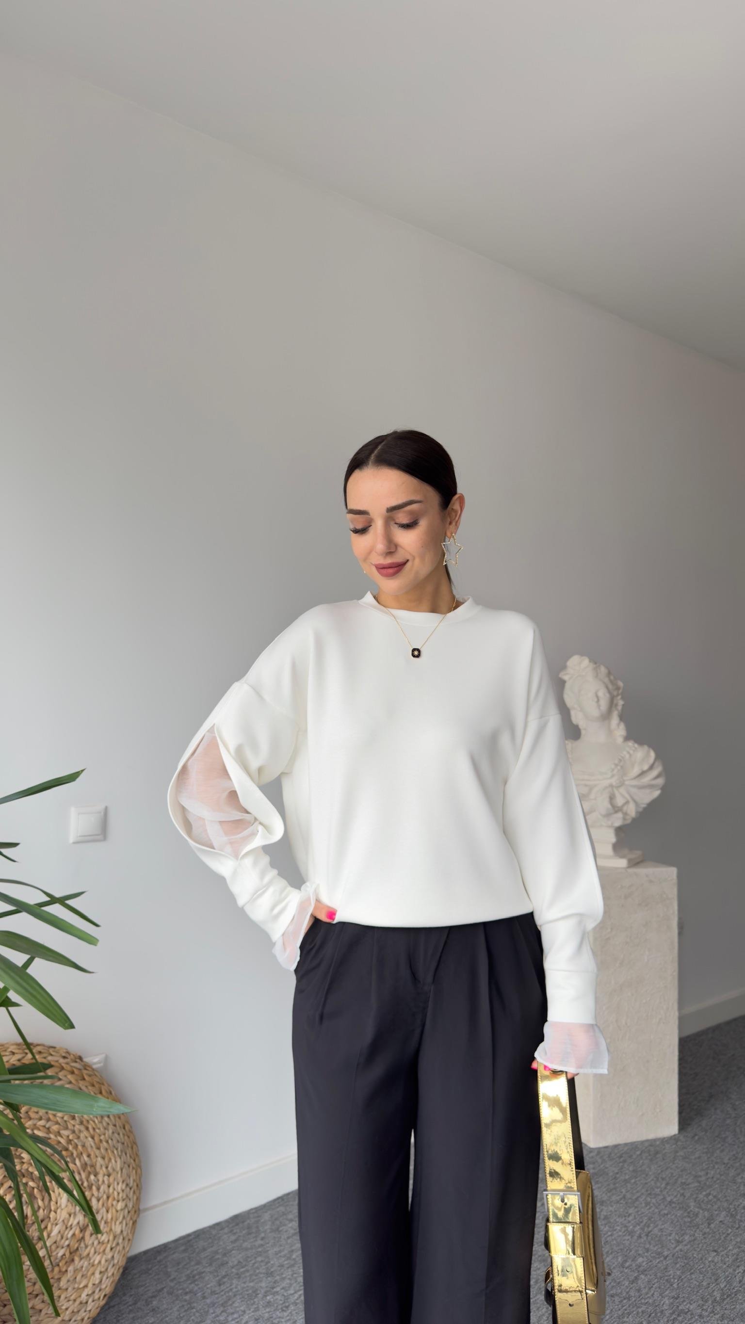 Kolu Pencereli Tül Detay Beyaz Modal Sweat