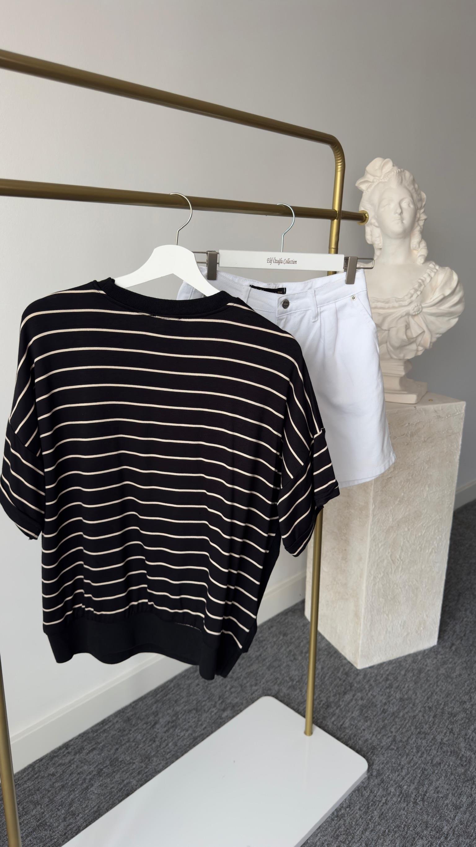 Neda Çizgili Kot Garni Siyah Tshirt