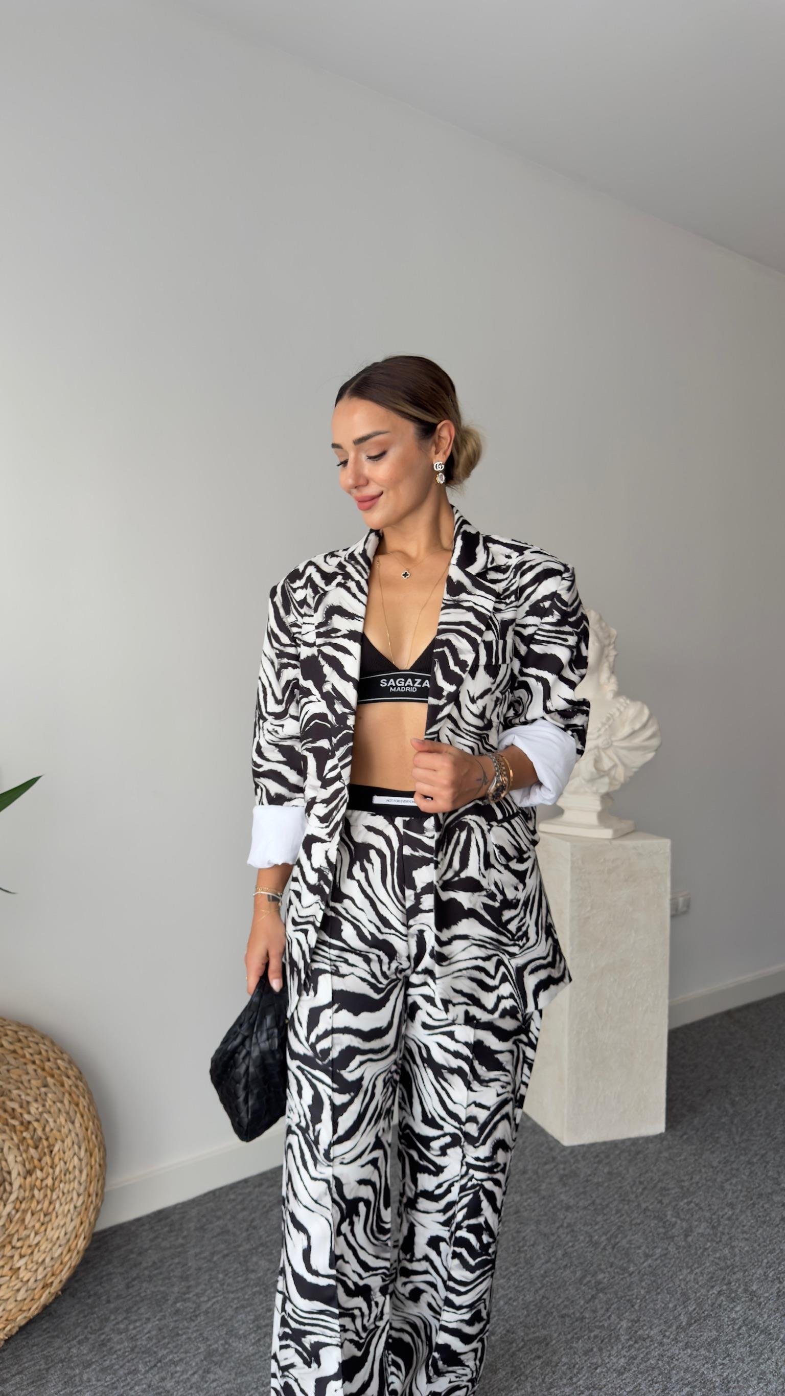 Wayne Sırt Etiket Detaylı Zebra Blazer 