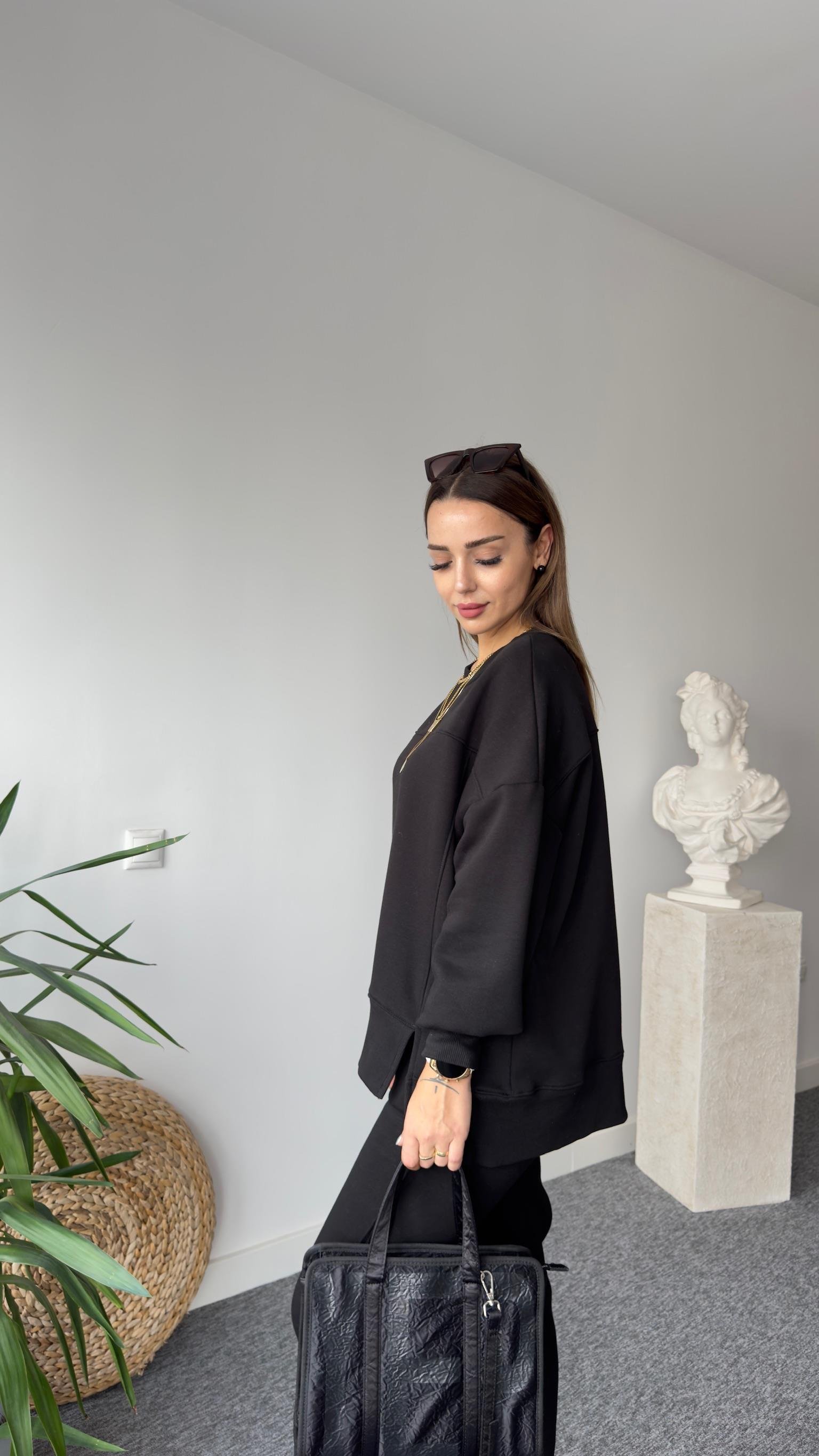 Etek Ucu Asimetrik Siyah Sweatshirt