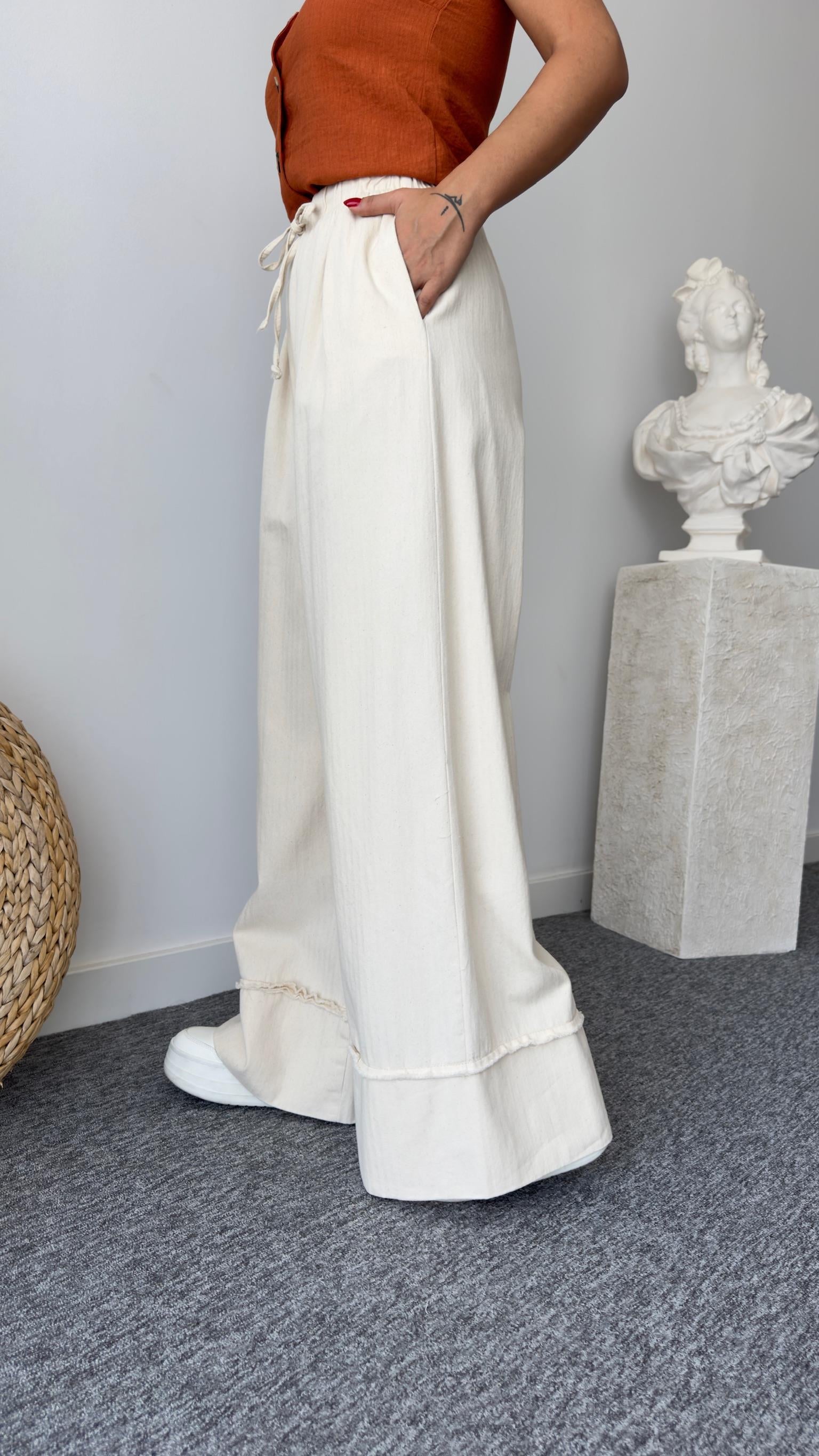 Paça Detaylı Bej Gabardin Pantolon