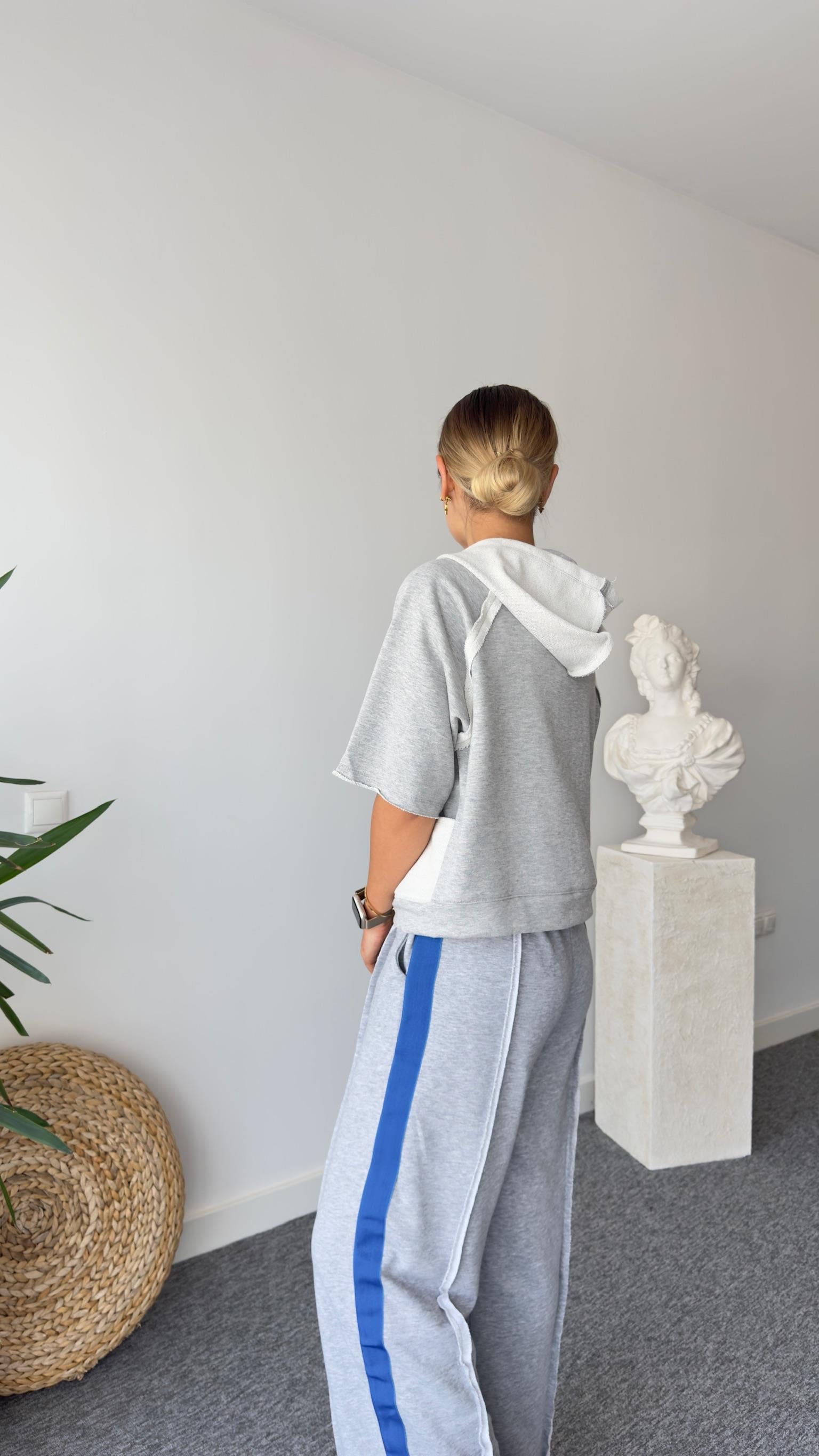 Ters Dikiş Detaylı Gri Sweatshirt