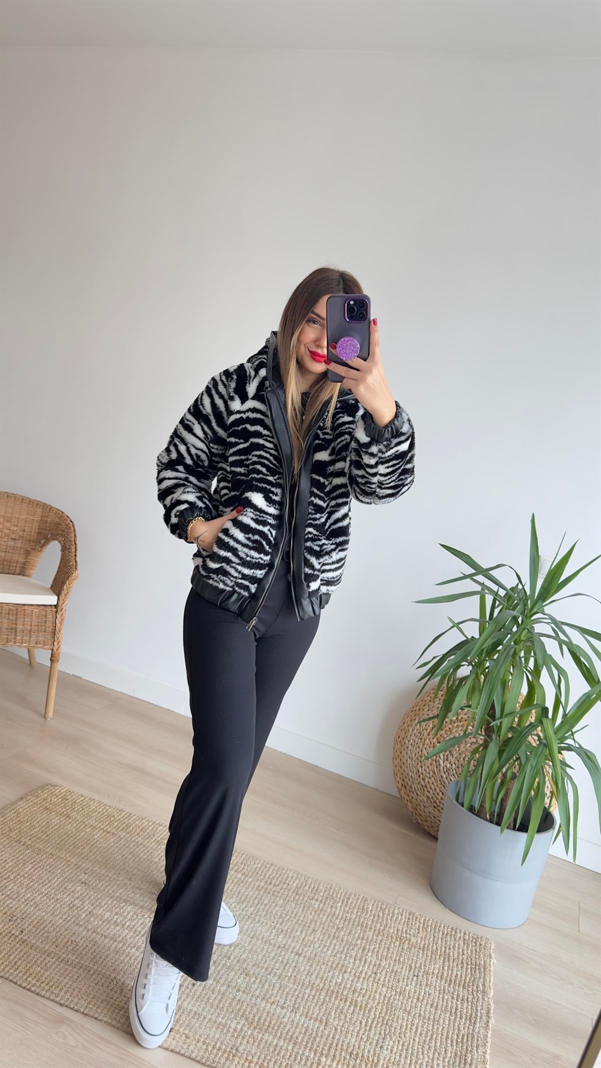 Deri Garnili Zebra Desen Peluş Mont