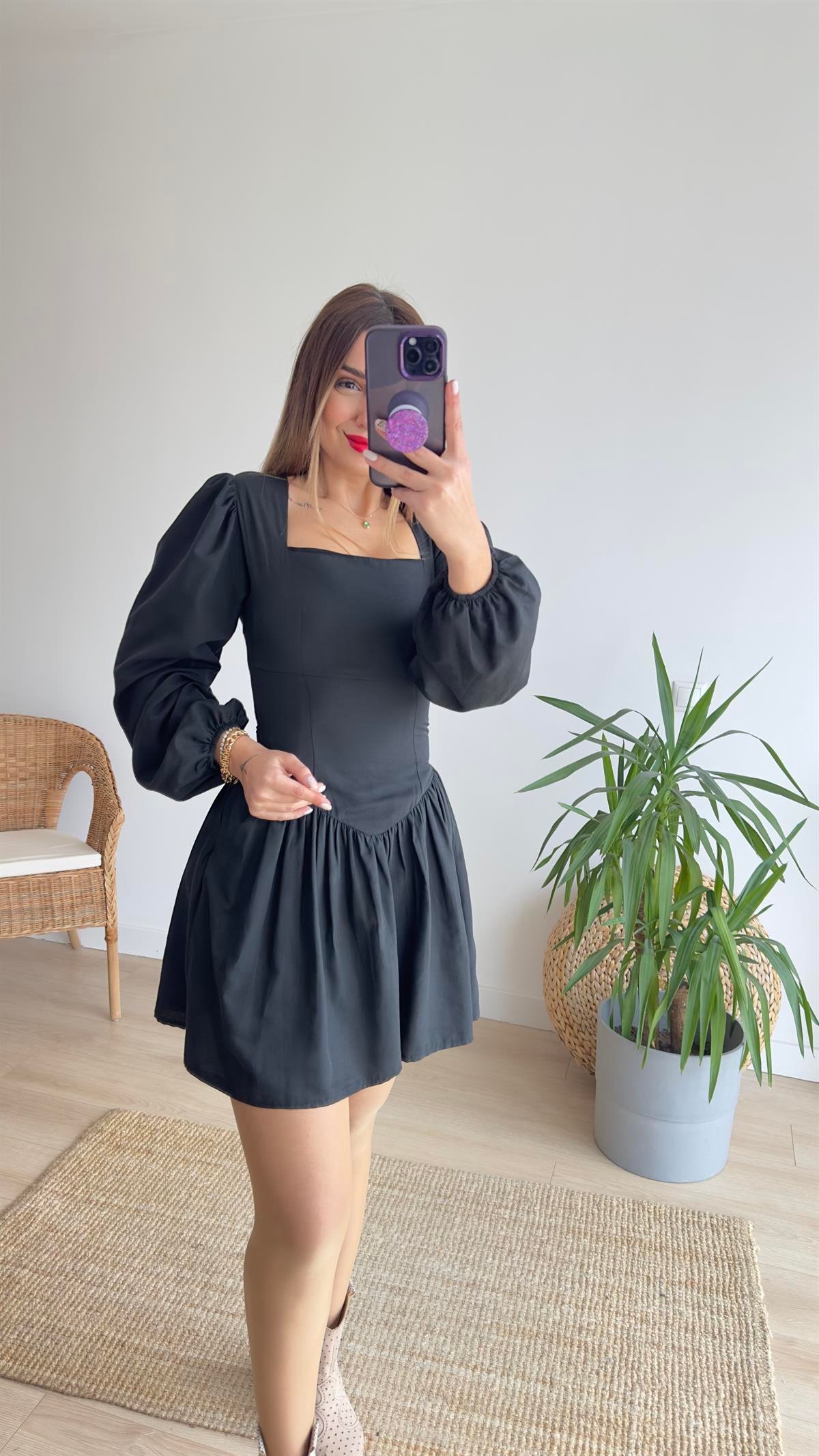 Siyah Kare Yaka Poplin Elbise