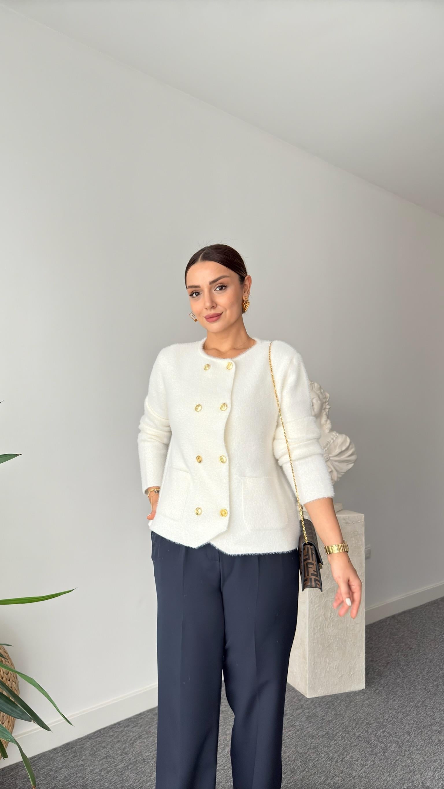 Massi Gold Düğmeli Ekru Hırka