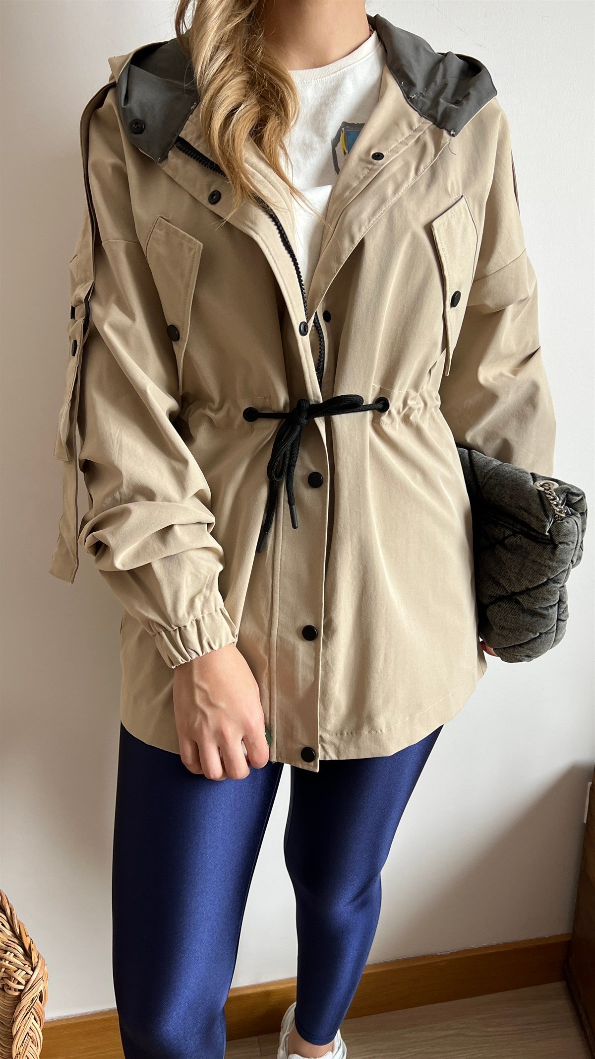 Yanları Düğme Detaylı Tasarım Trenchcoat