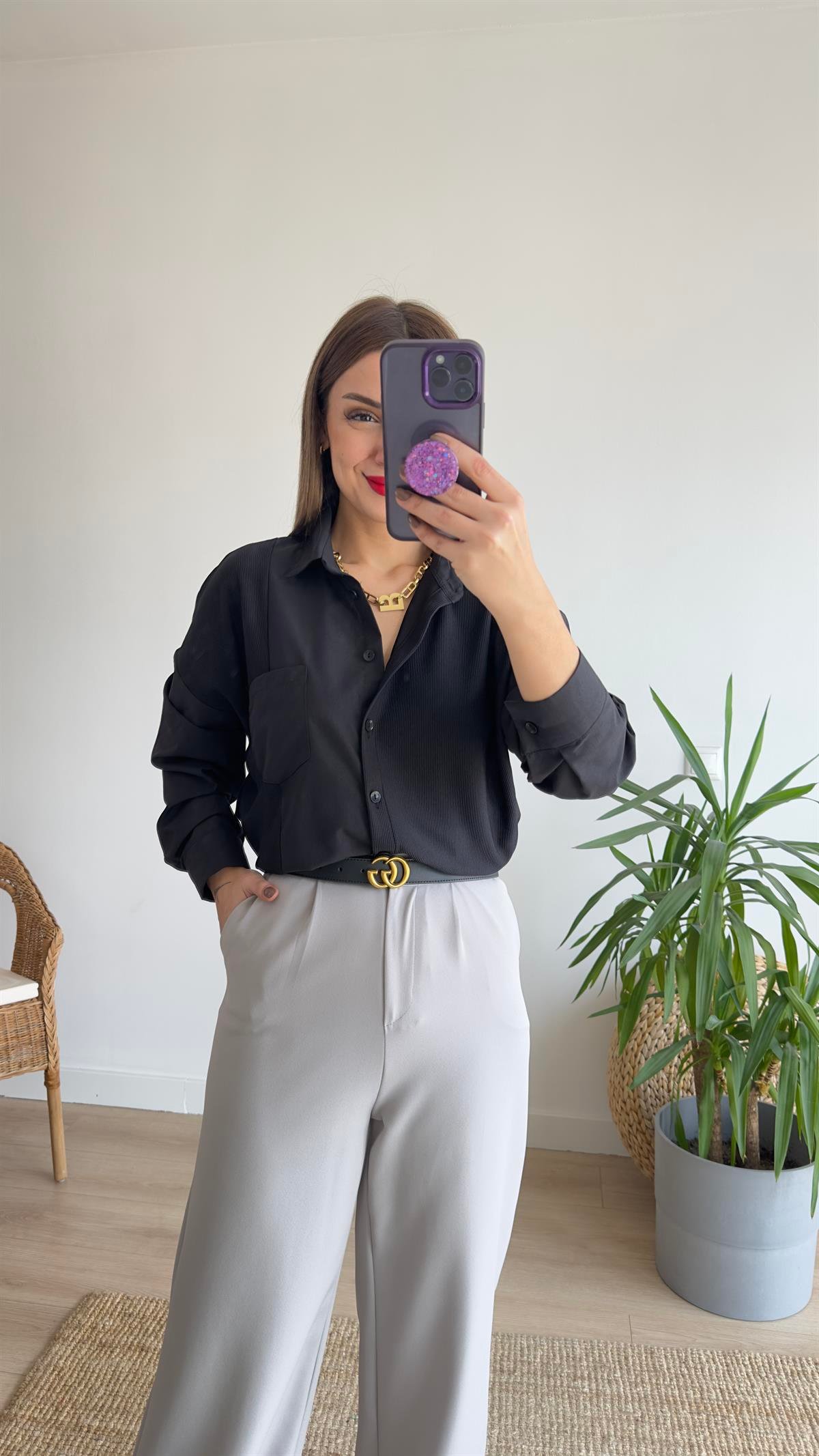 Marka Model Siyah Garnili Gömlek