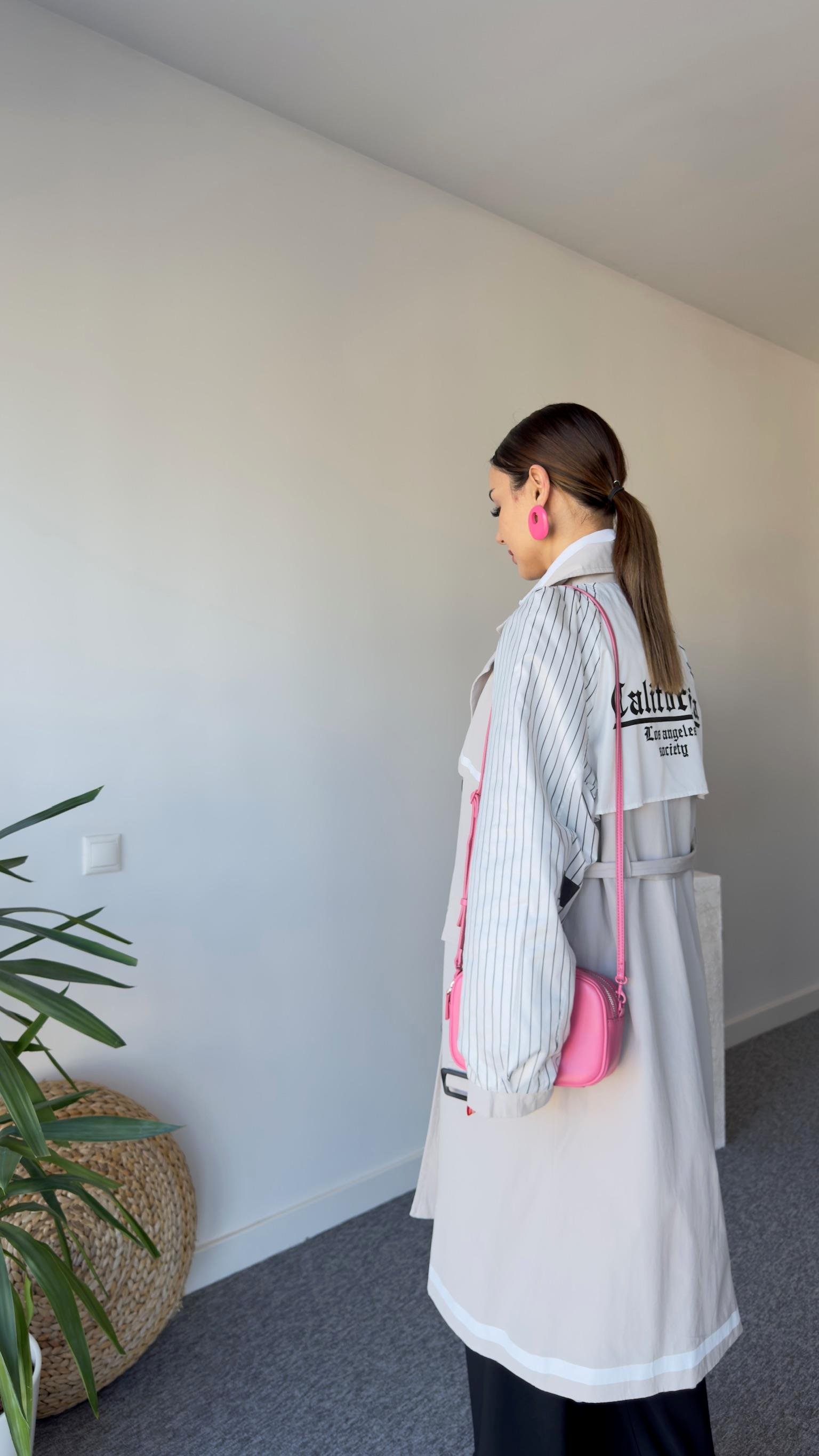 Tradu Sırt Yazı Detay Tasarım Trençkot