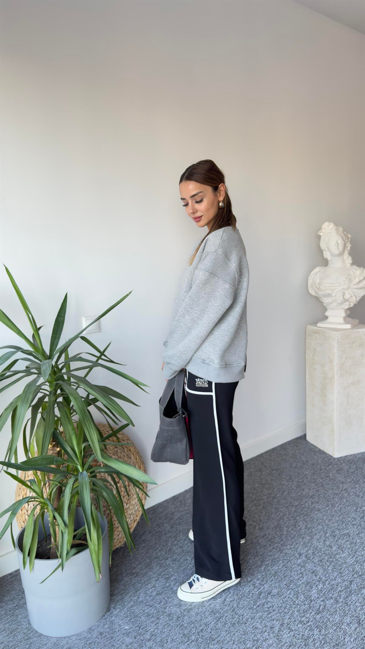 Sırt Fermuar Ve Etiket Detay Zra Model Sweat