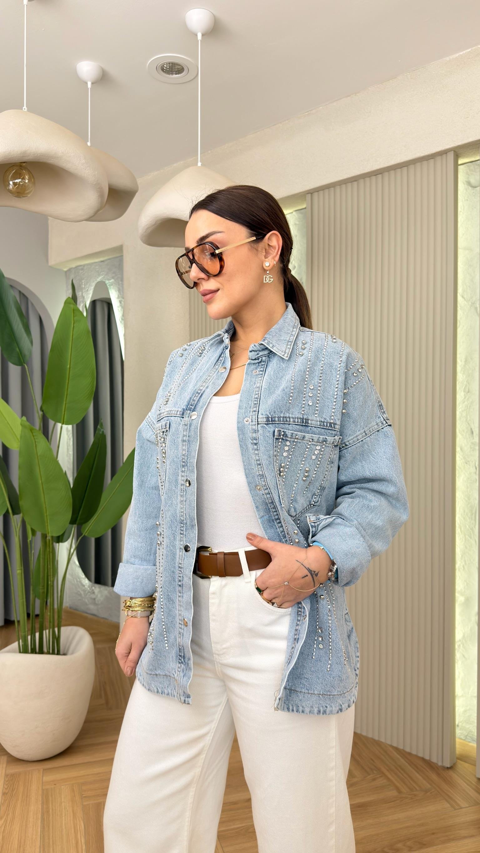 Slowi Ön Arka Taş Detaylı Kot Ceket