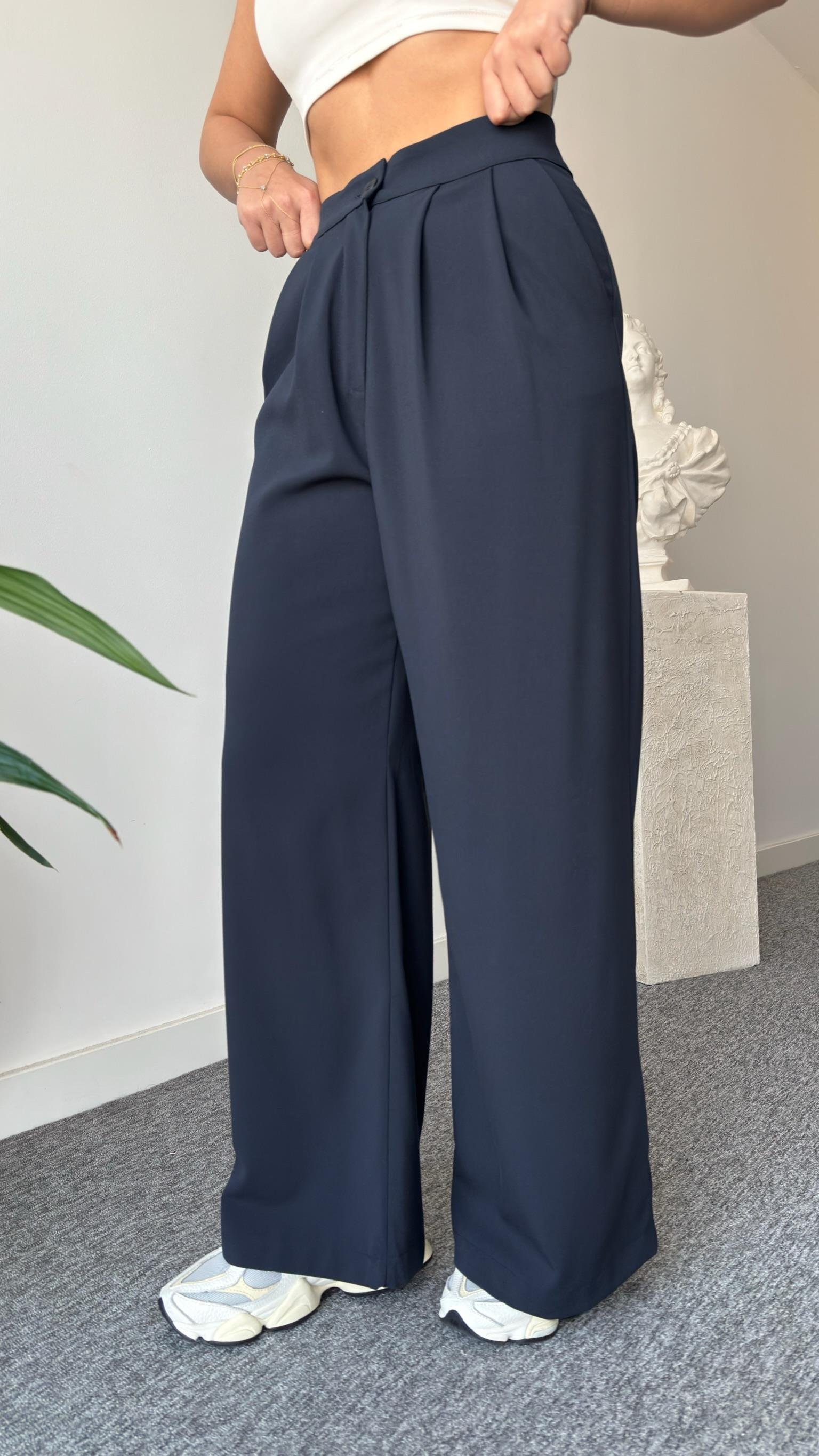 Nema Taş Detaylı Blazer Pantolon Takım
