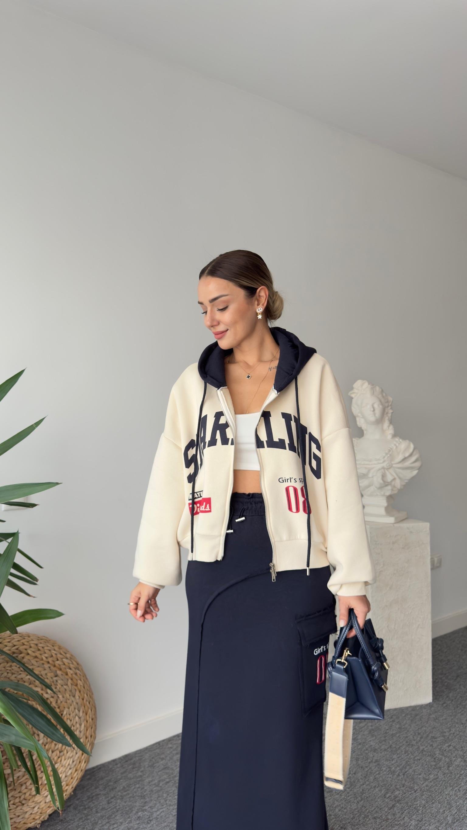 Sparklıng Yazılı Bej Sweatshirt 