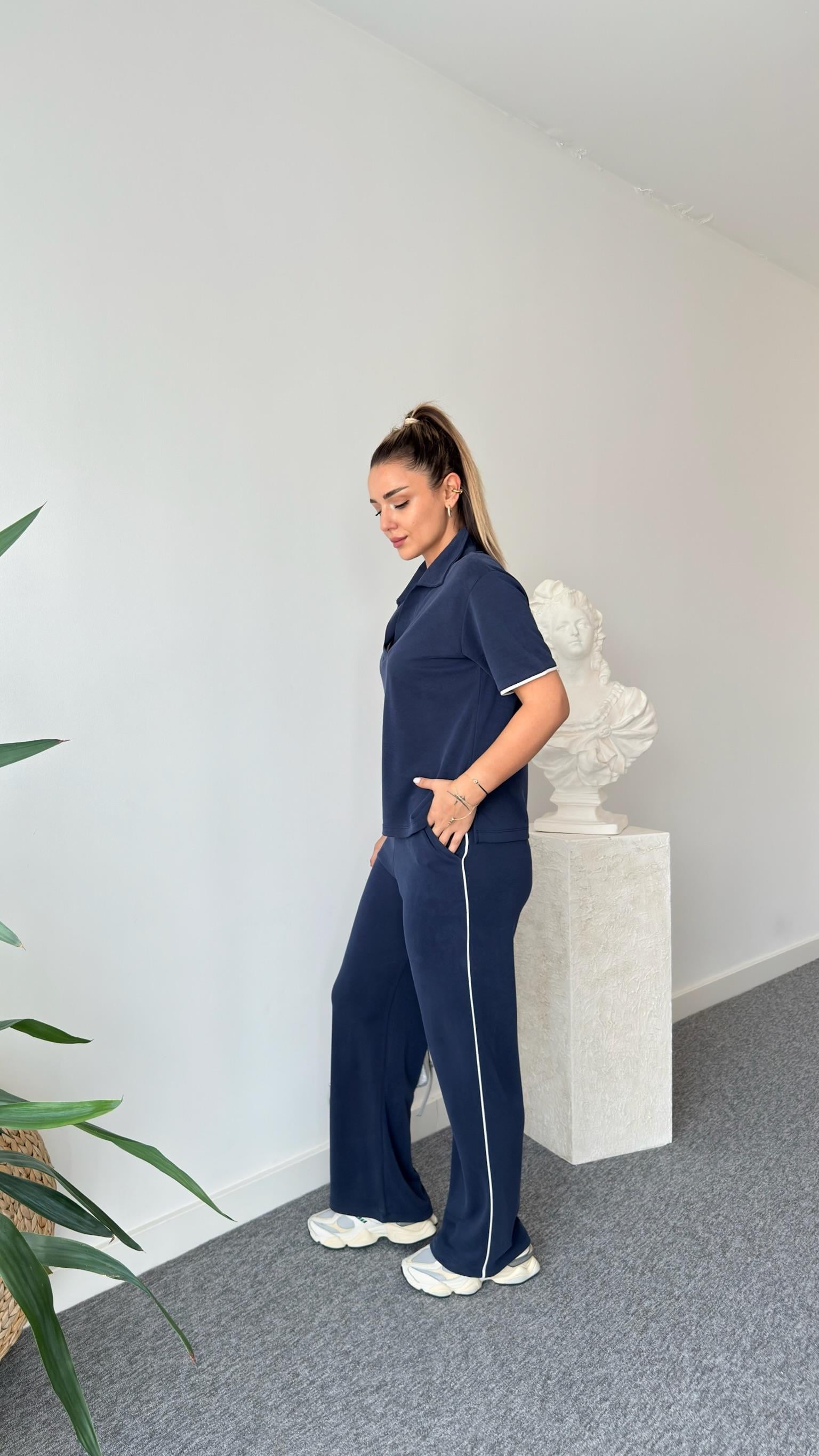 Lacivert Hella Oys Pike Takım