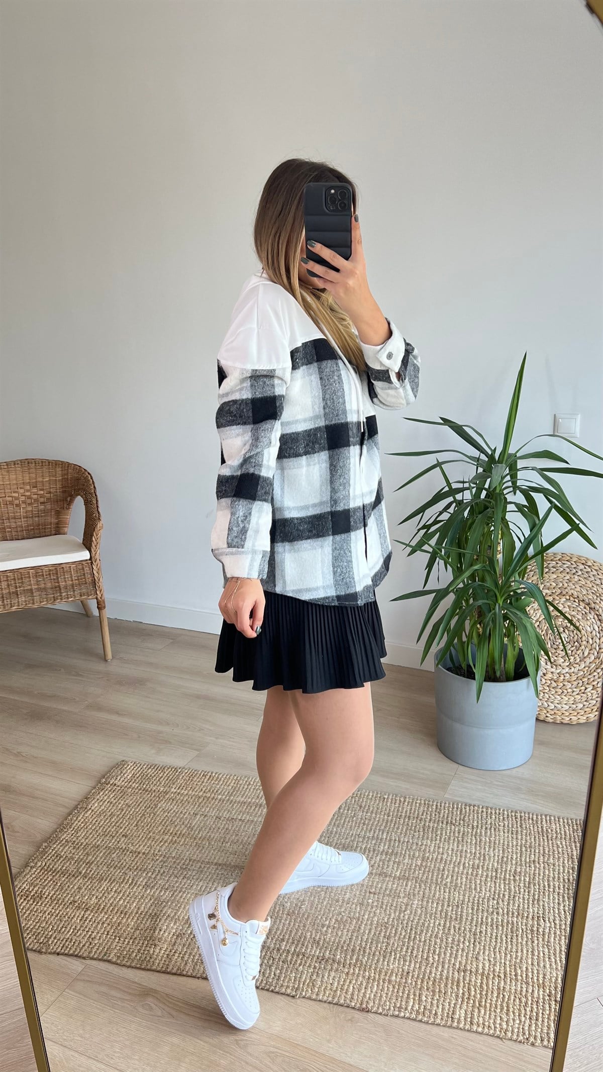 Siyah Ekose Detay Kapüşonlu Sweatshirt