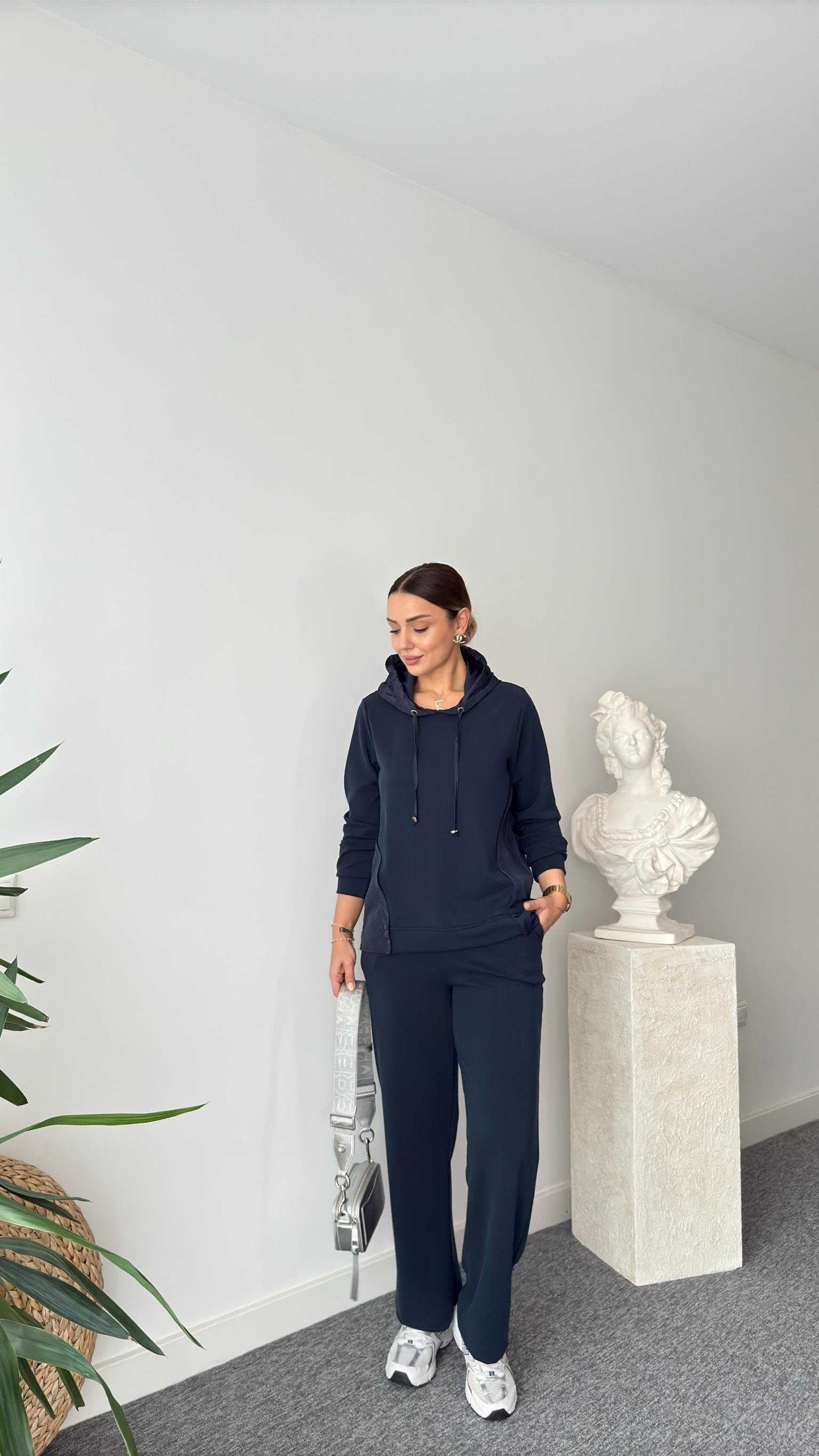 Soleda Paraşüt Detaylı Laci Modal Takım