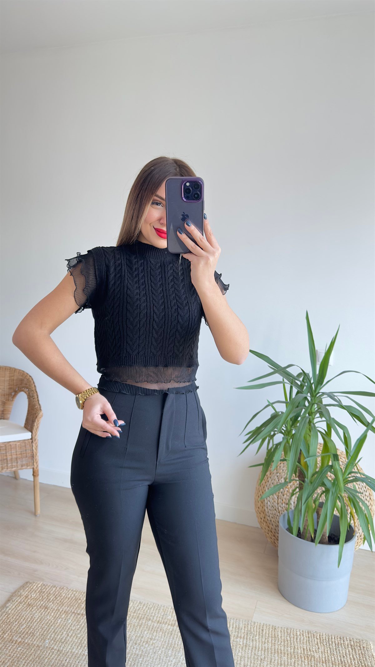 Zra Model Siyah Fırfırlı Triko