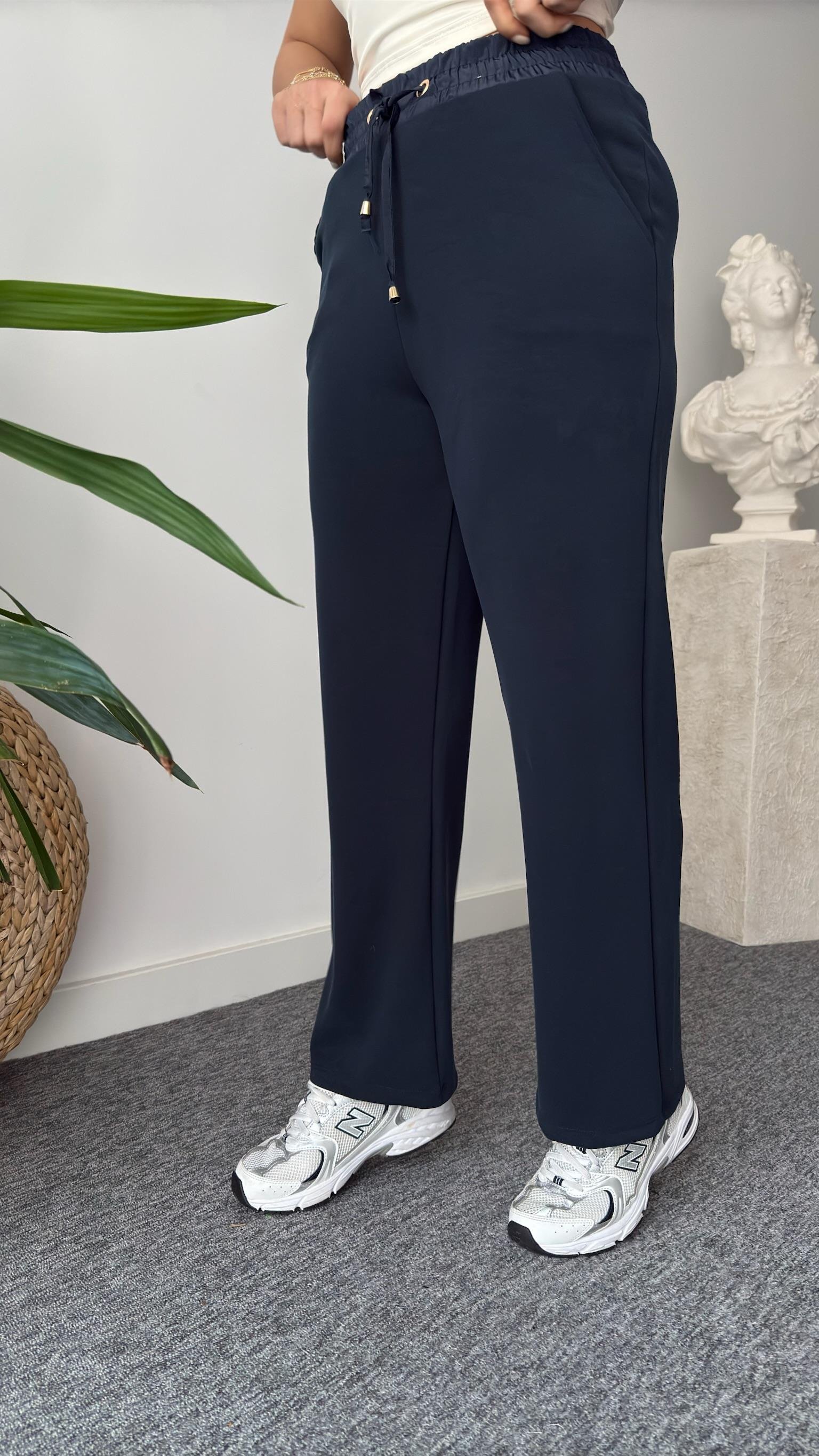 Soleda Paraşüt Detaylı Laci Modal Takım