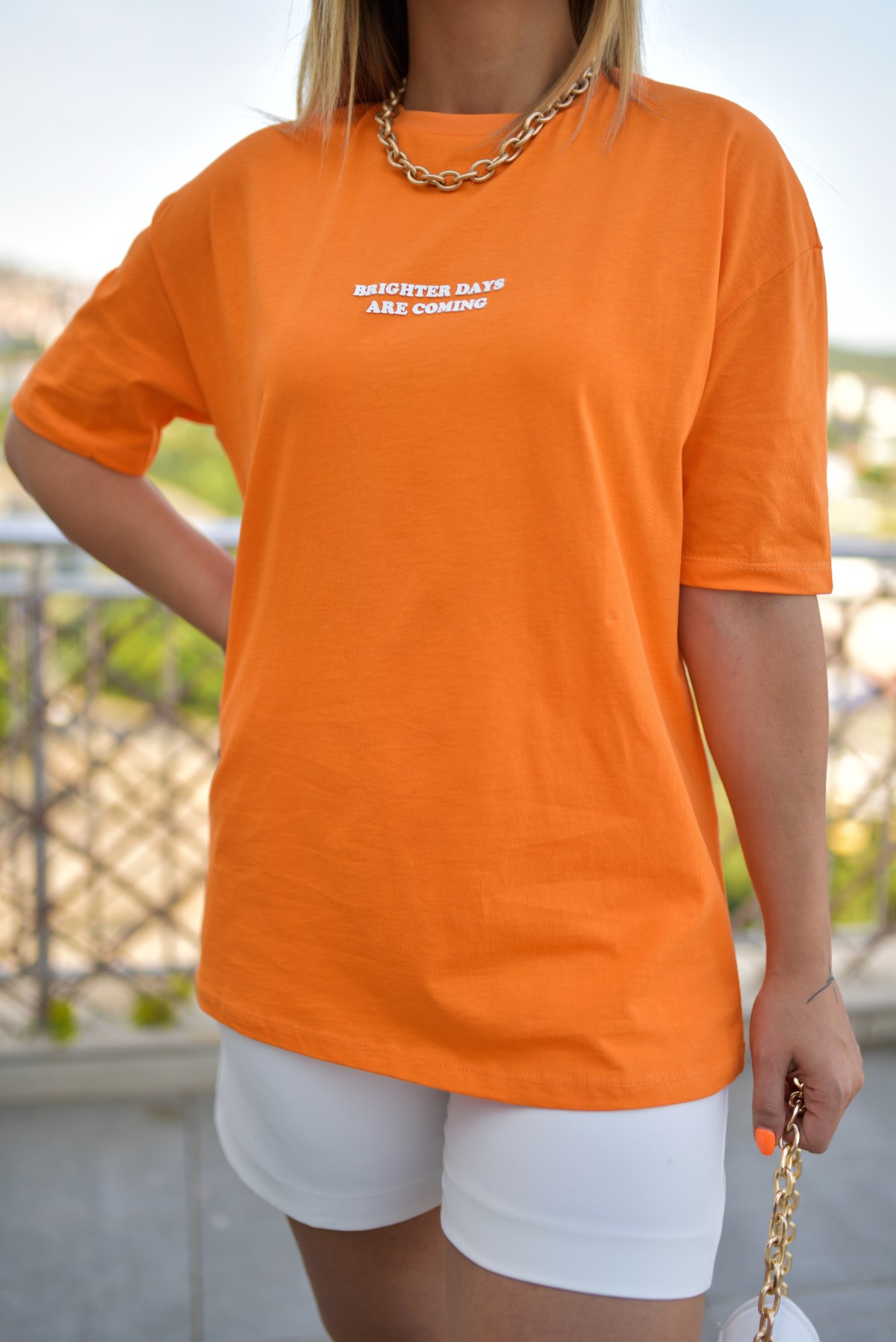 Turuncu Kabartma Detaylı Basic Tshirt