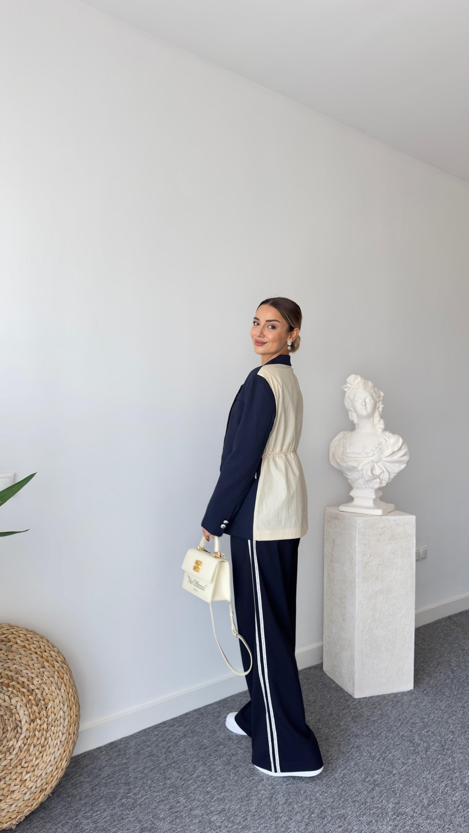 Sırt Bej Paraşüt Detaylı Blazer Ceket