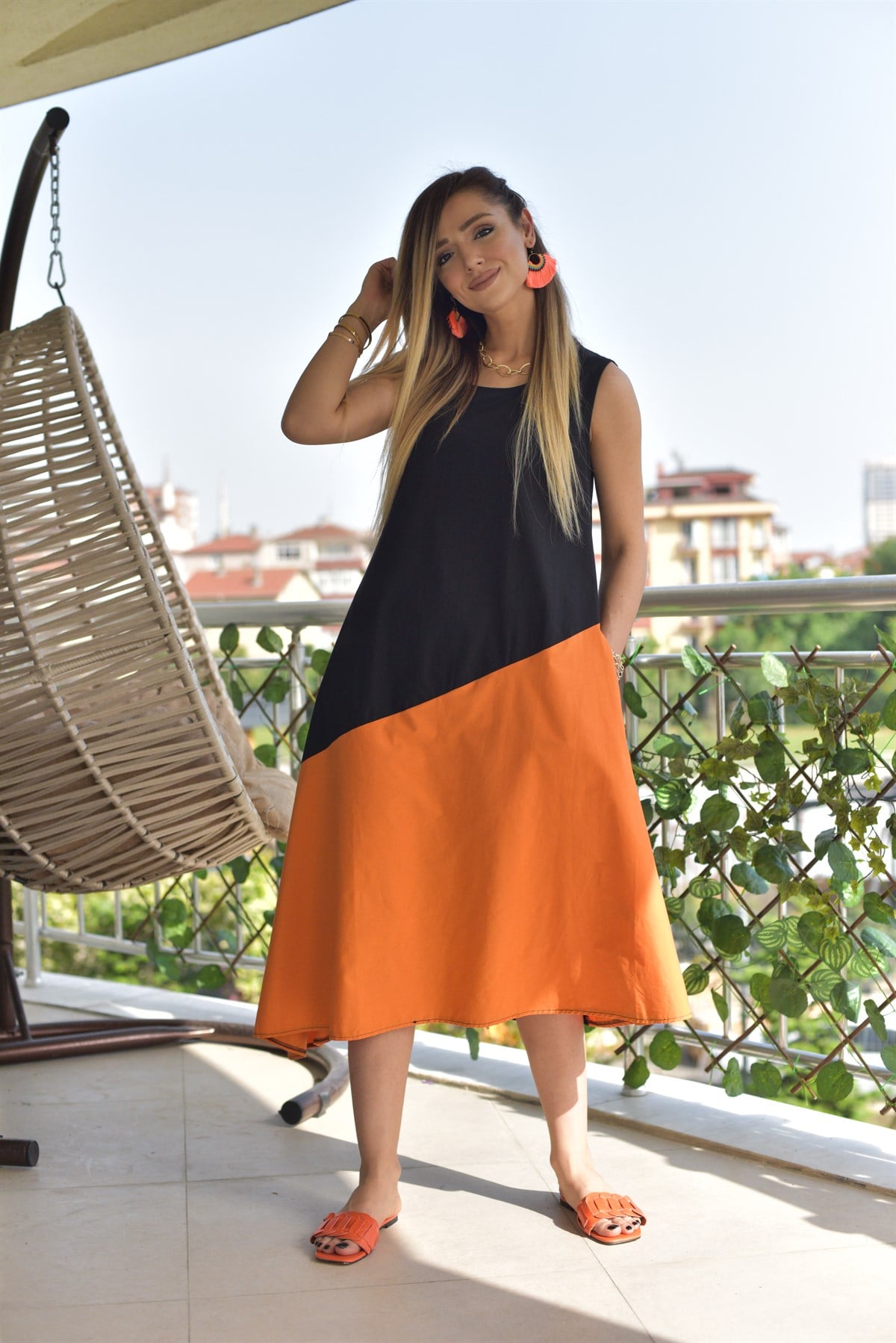 Siyah Oranj Asimetrik Kesim Elbise