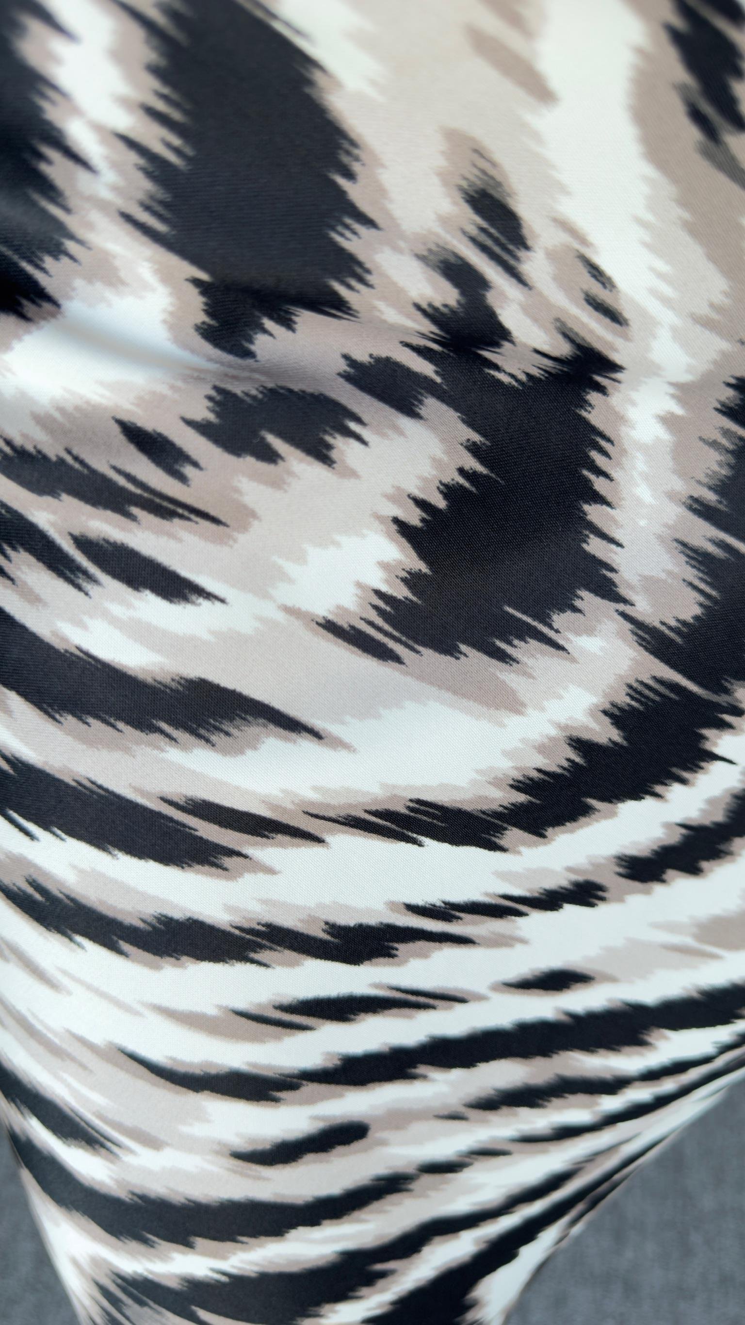Tok Doku Zebra Desen Saten Etek