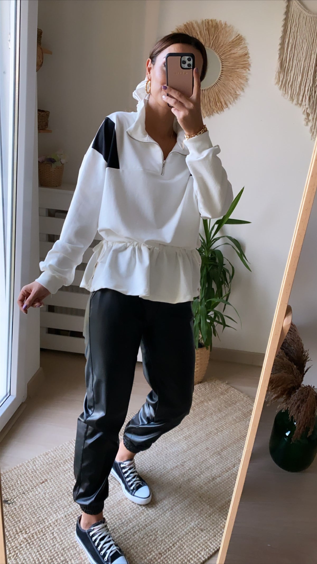 Belden Büzgülü Beyaz Sweatshirt