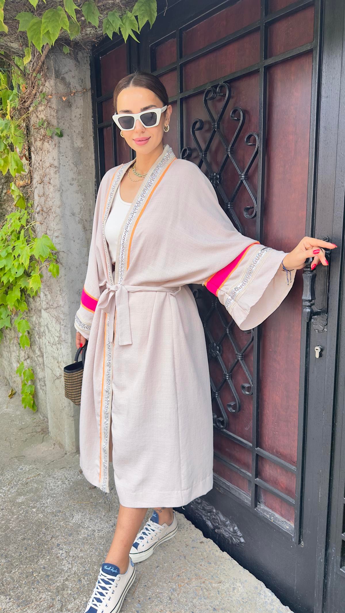 Qens İşlemeli Tasarım Kimono