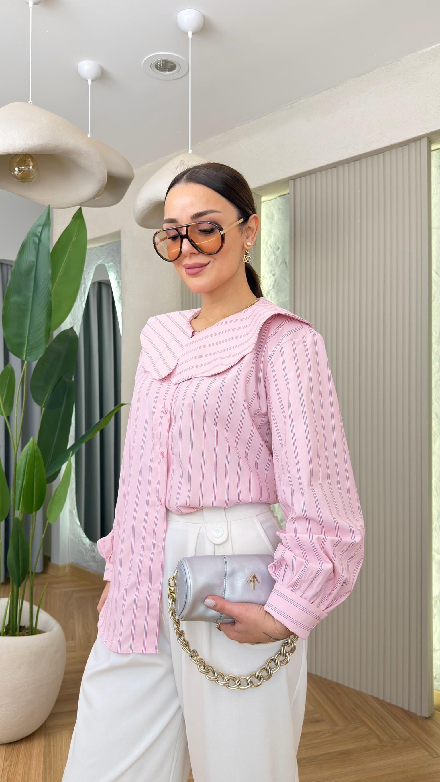 Pembe Bebe Yaka Çizgili Gömlek