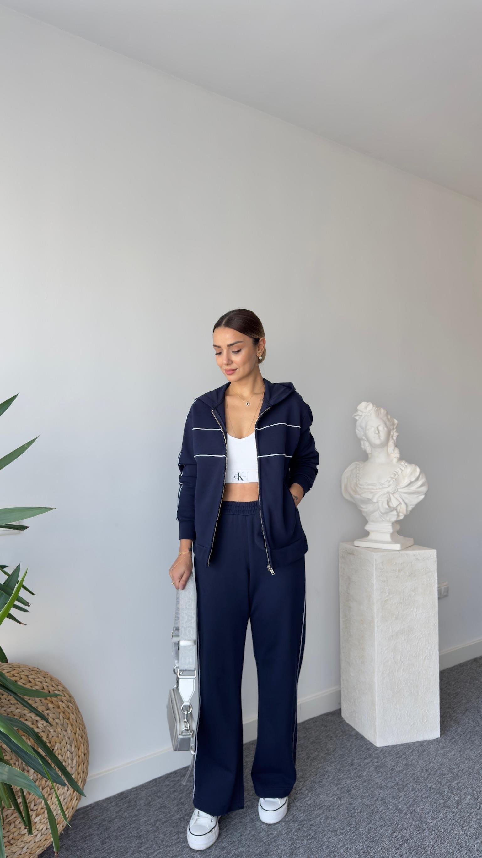 Vians Biyeli Lacivert Oys Pike Takım