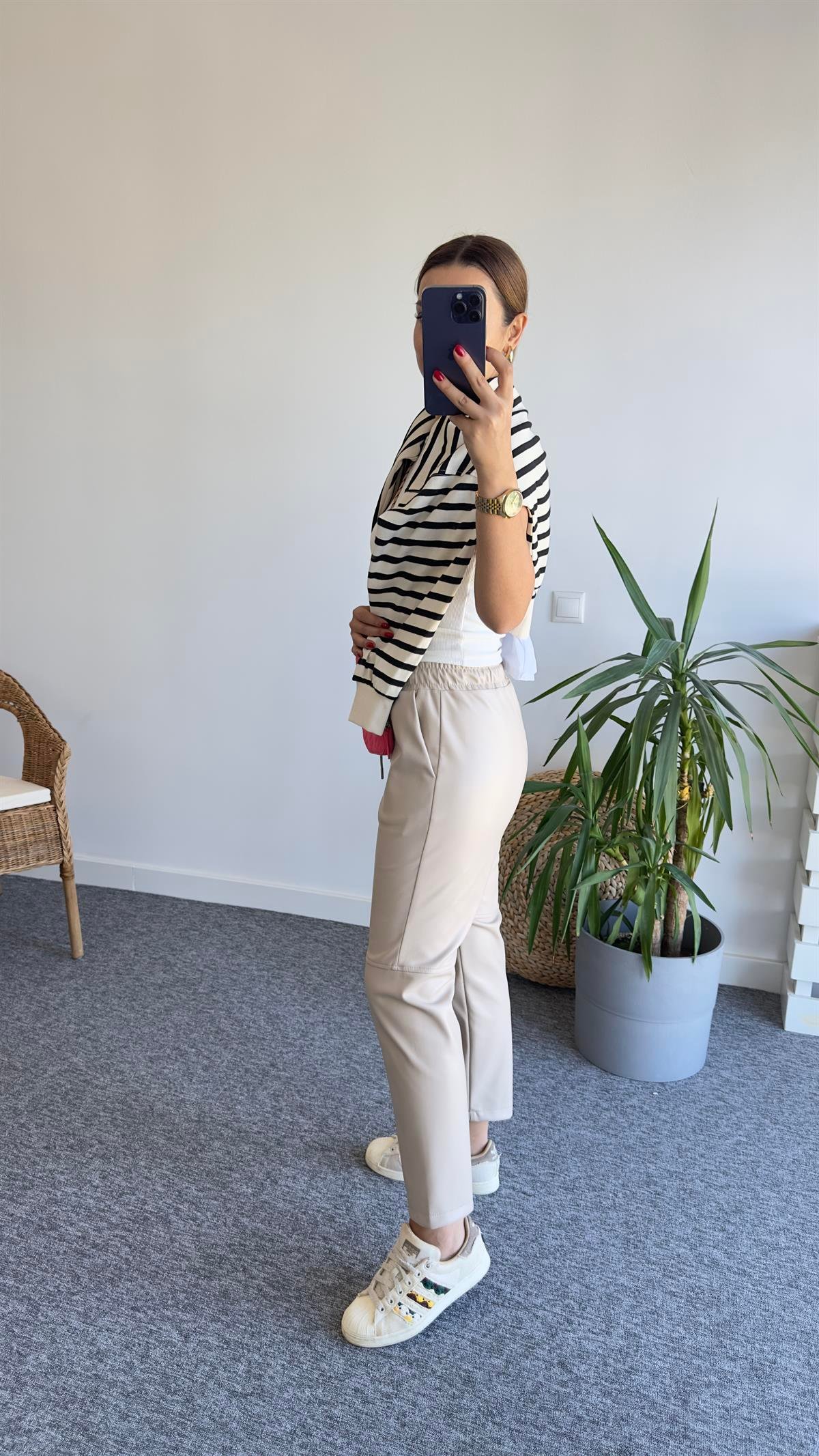 Marka Model İthal Bej Deri Pantolon
