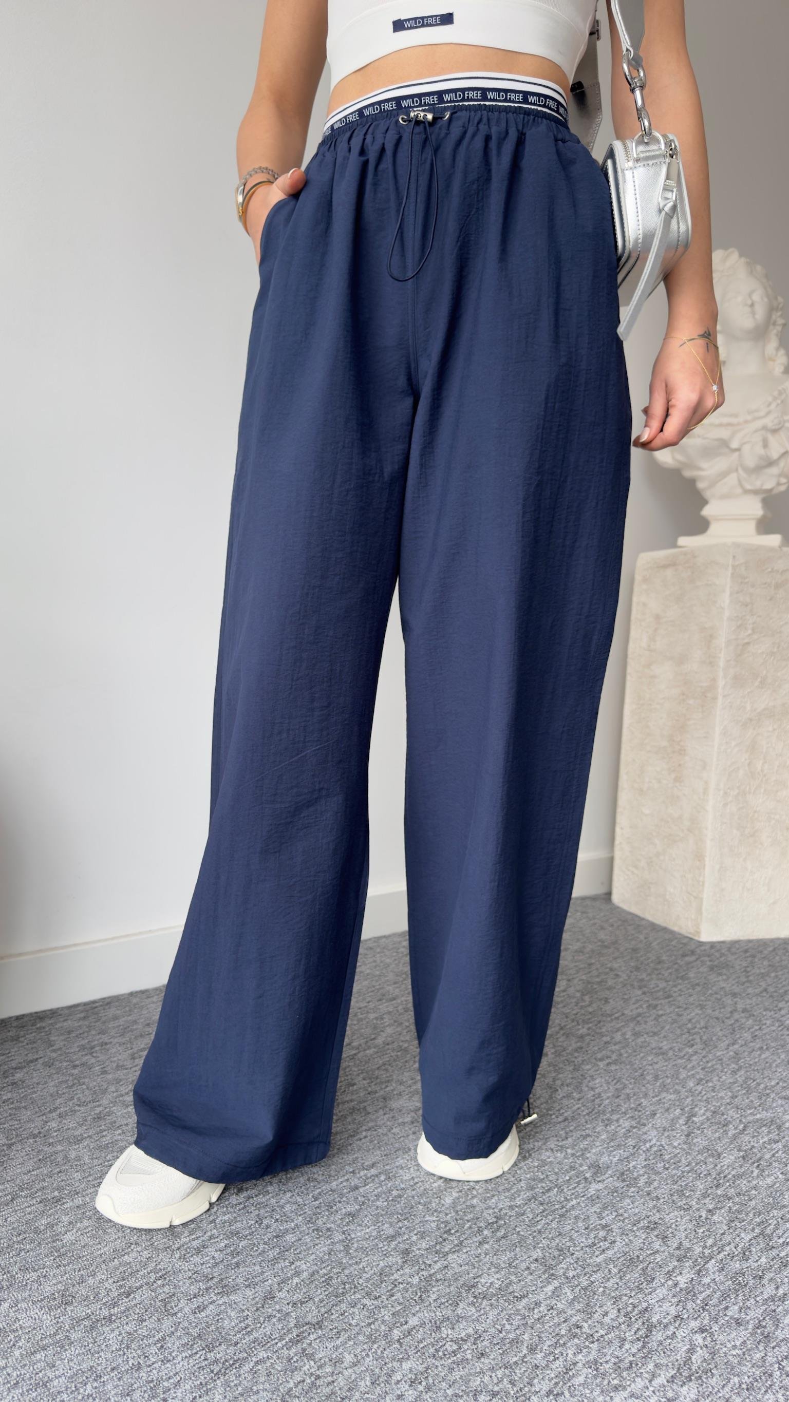 Beli Yazılı Lacivert Paraşüt Pantolon