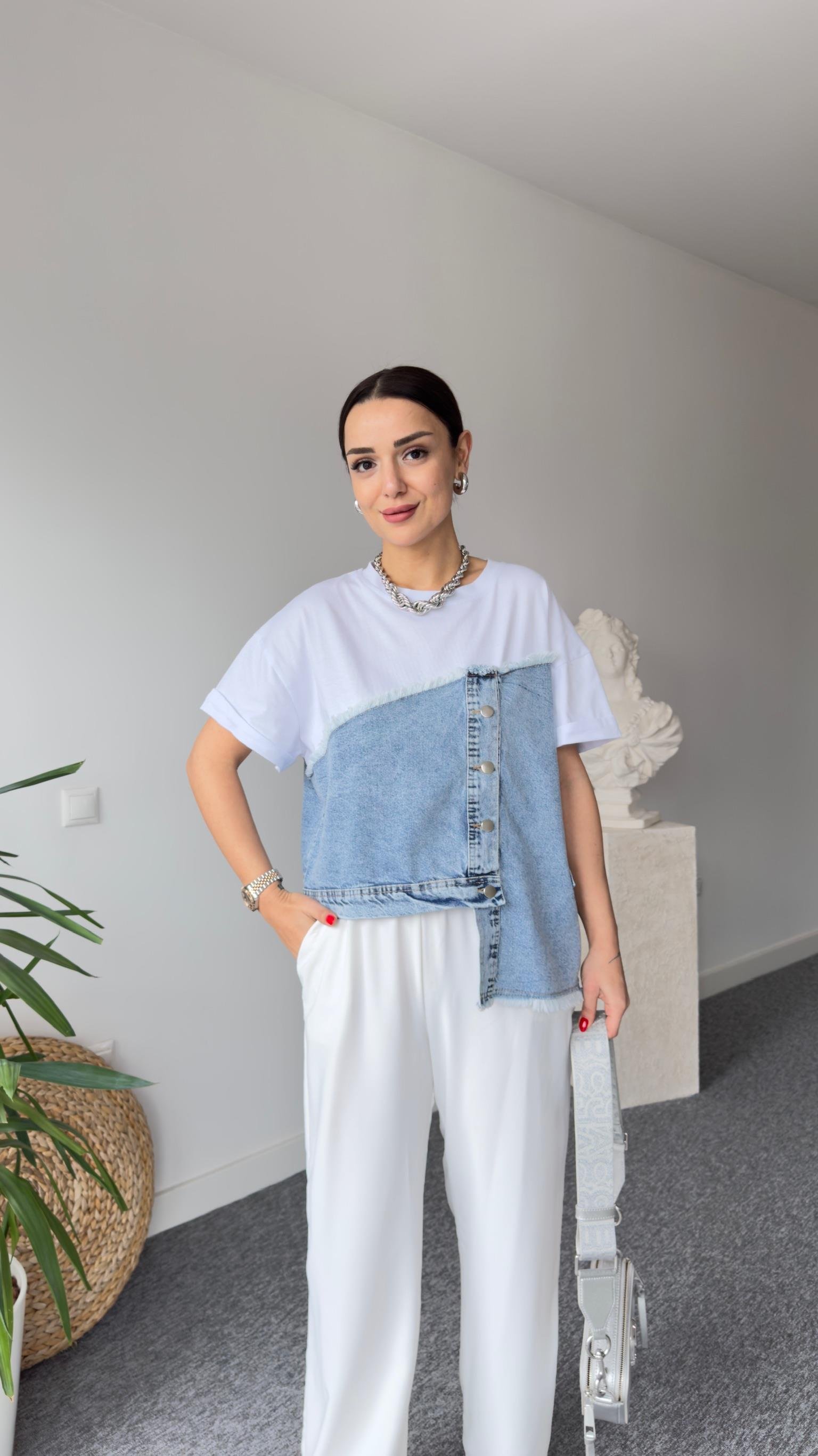 Asimetrik Kot Detaylı Beyaz Tshirt