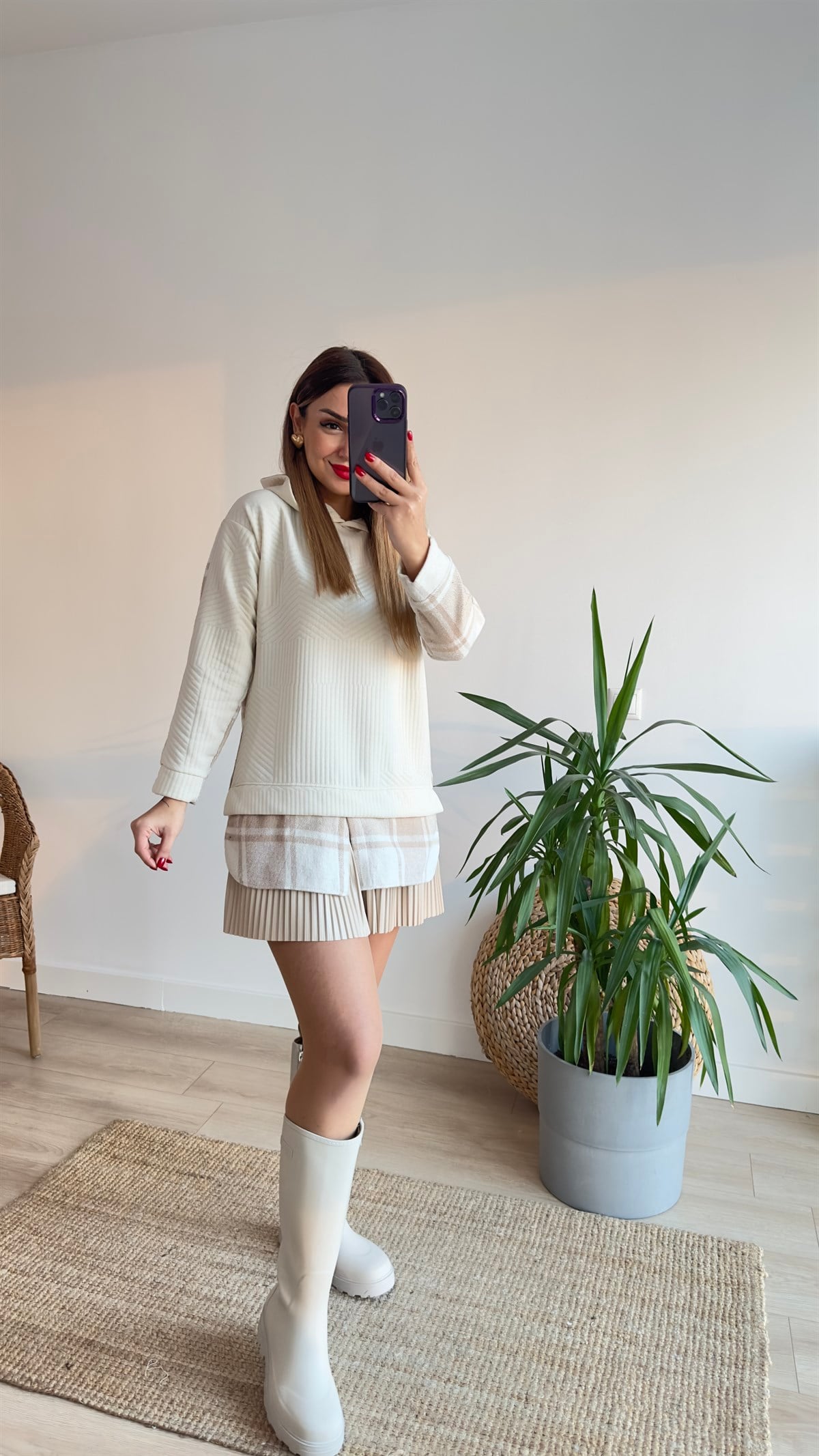 Sırt Ekoseli Kapüşonlu Bej Sweat