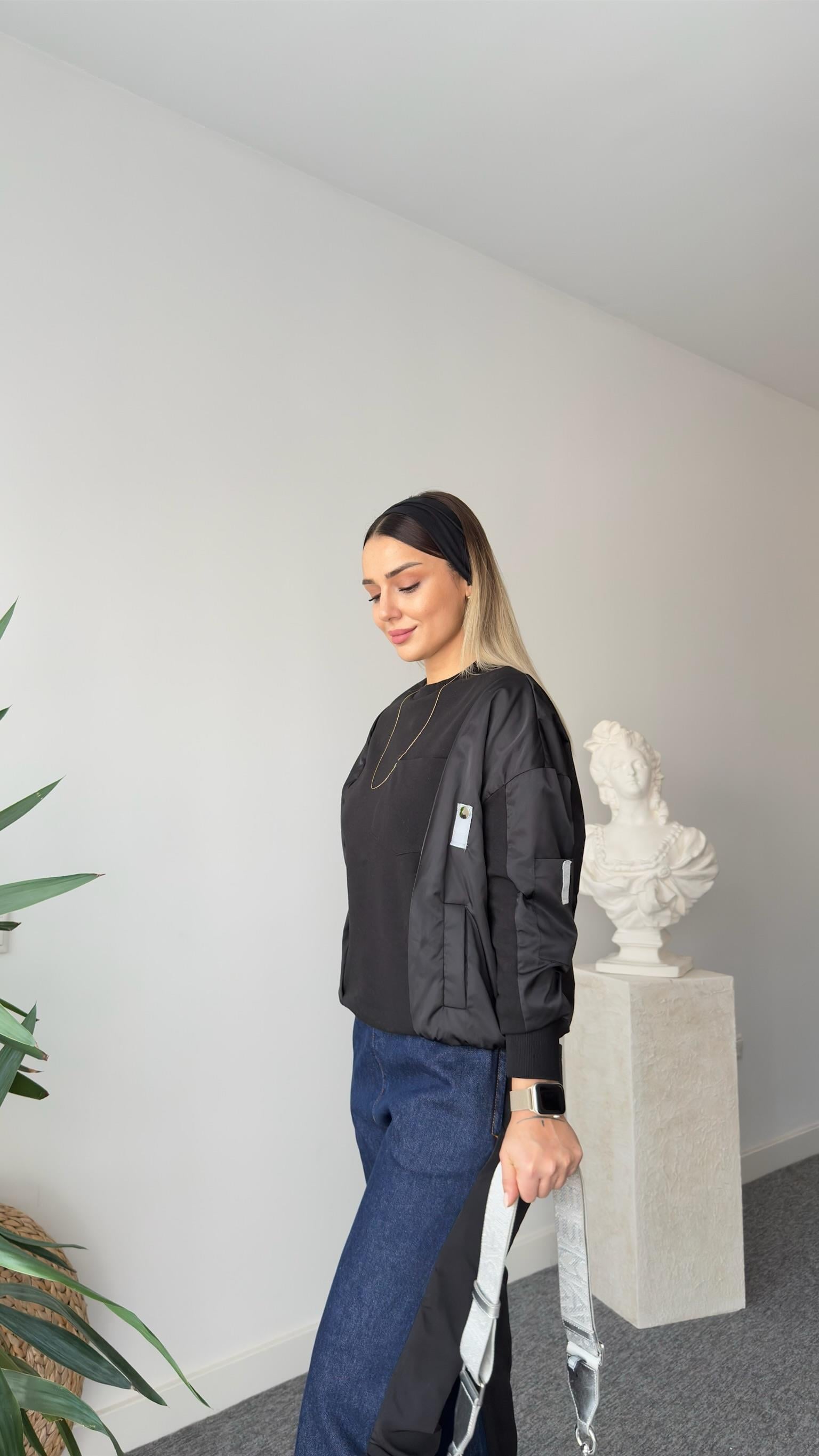 Siyah Pietra Paraşüt Garnili Sweat