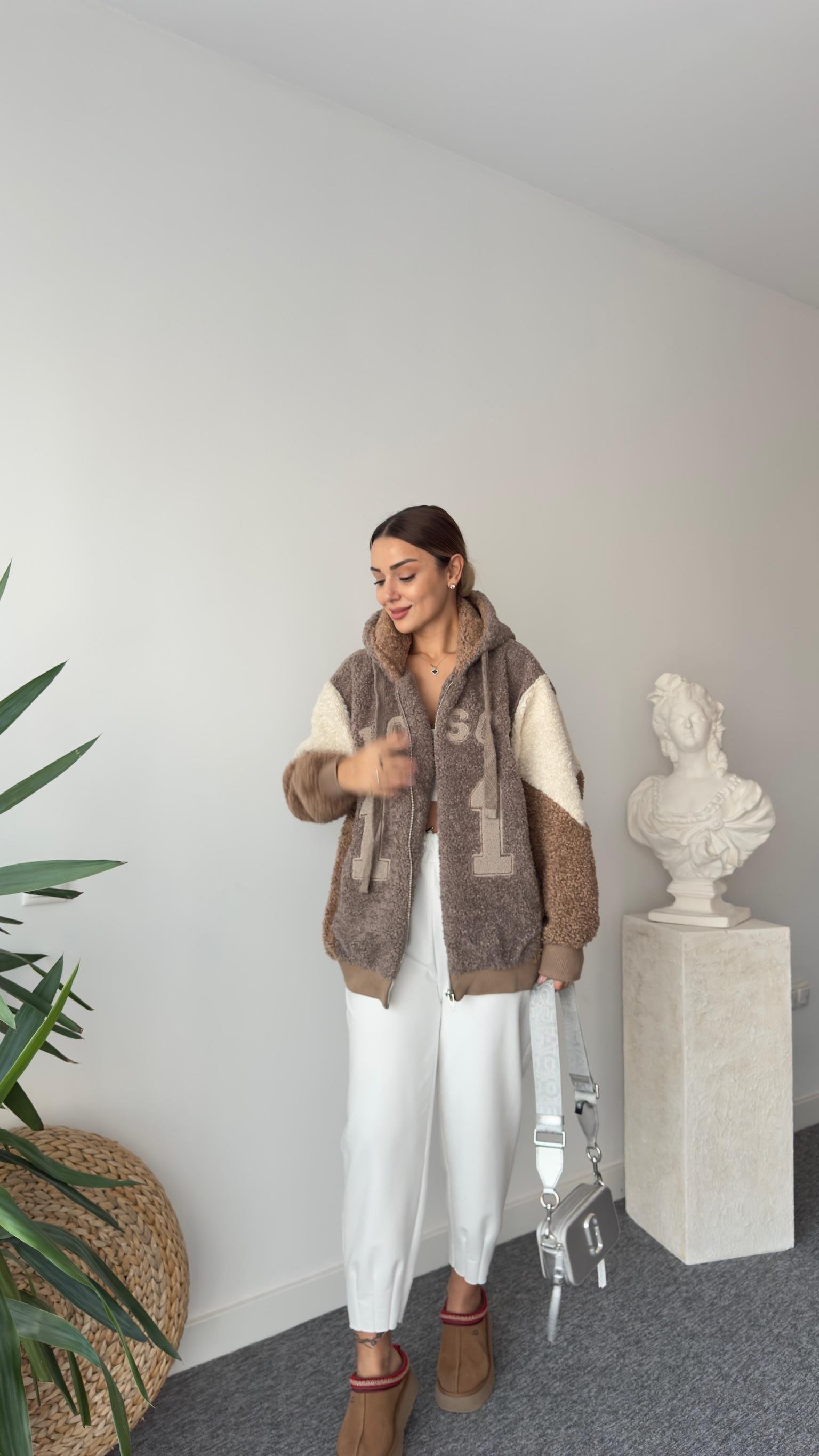 Premıum Yazı Detaylı Kahve Peluş Mont