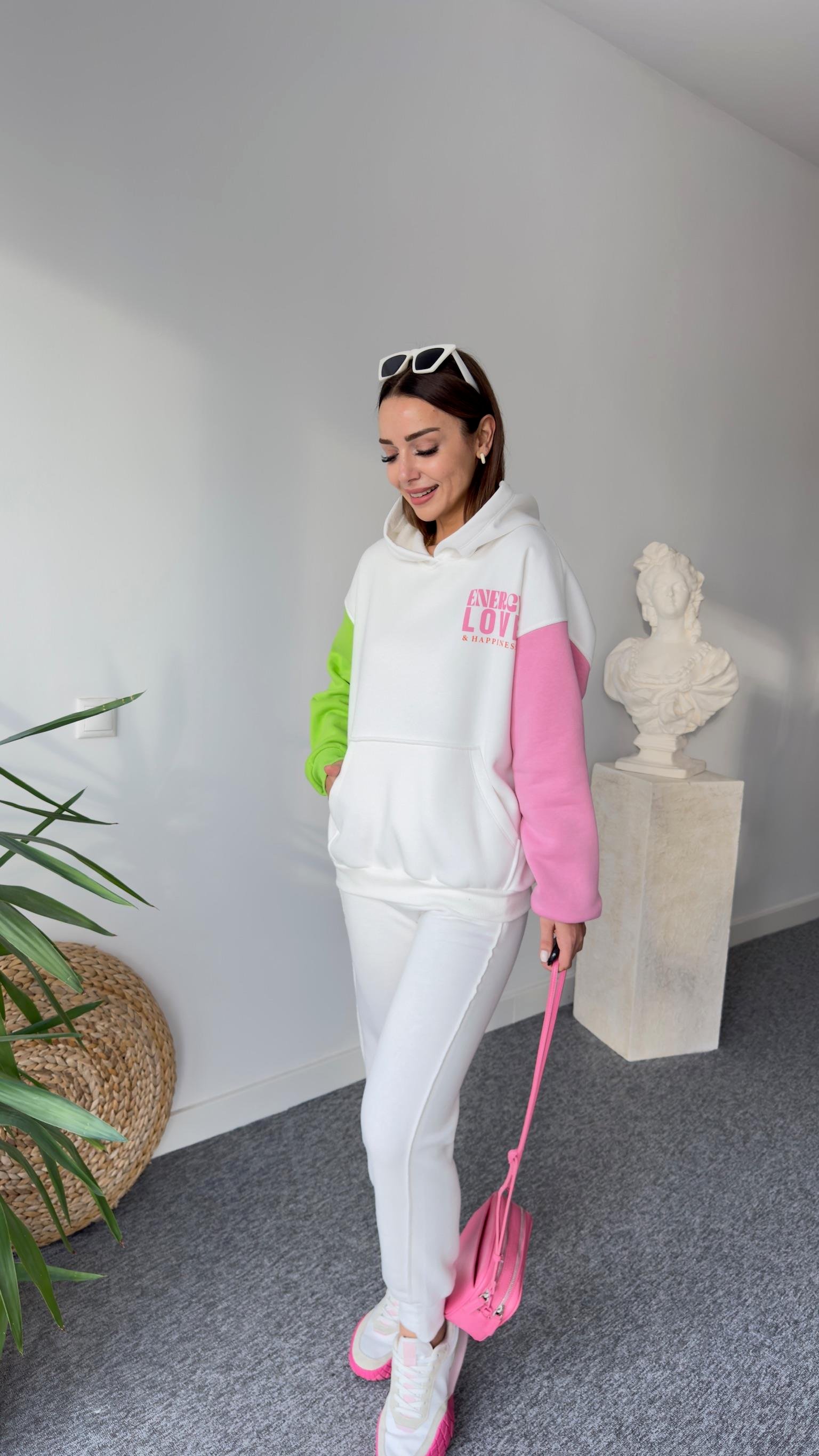 Kollar Renkli Sırt Yazı Detay Sweatshirt