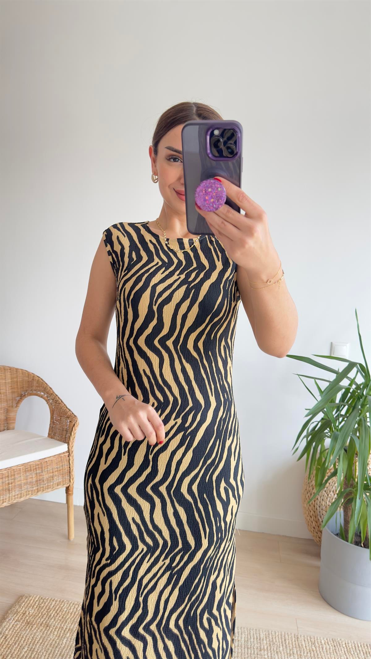 Bej Zebra Desen Yırtmaçlı Elbise