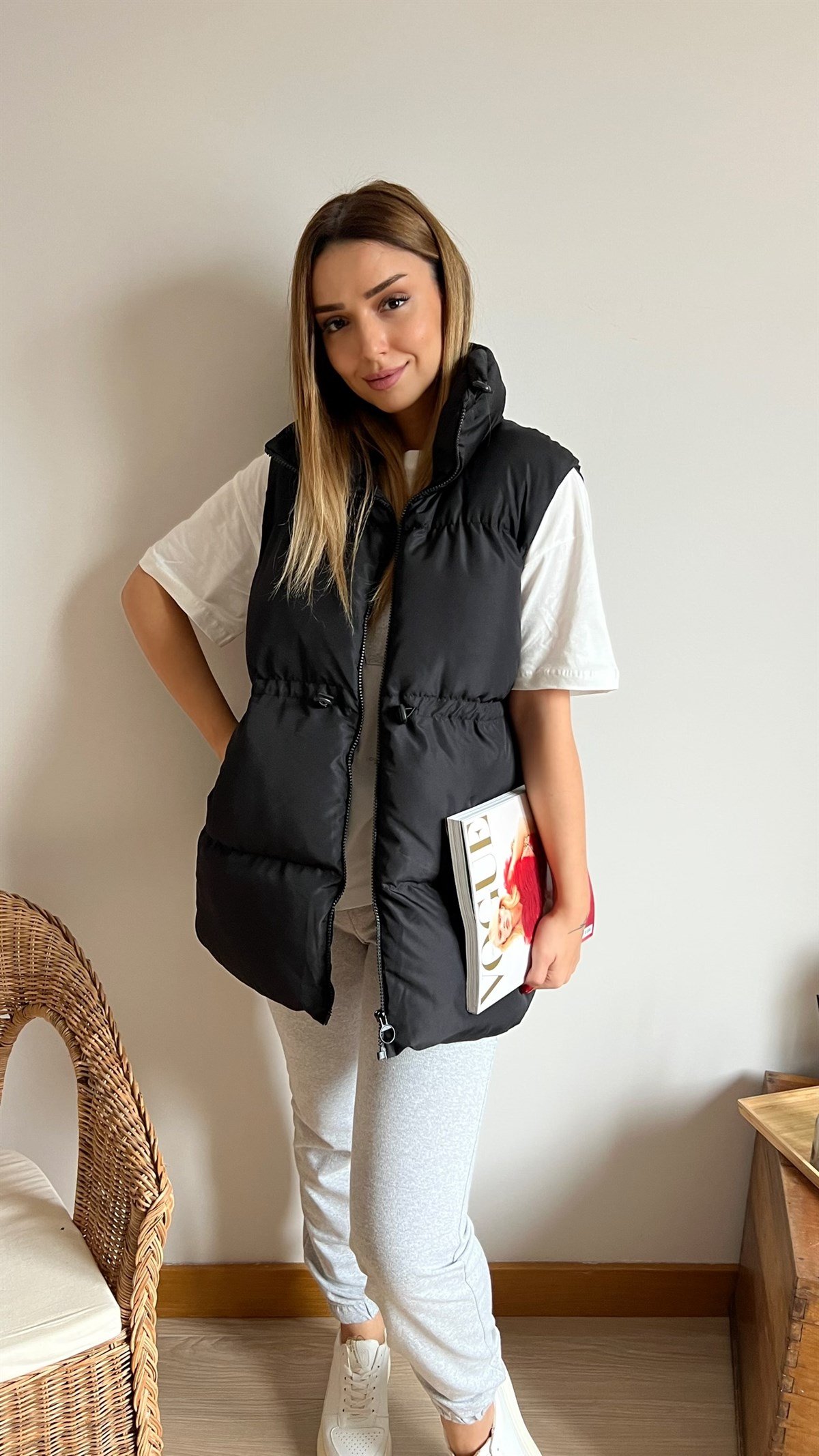 Zara Model Bel Büzgülü Siyah Şişme Yelek
