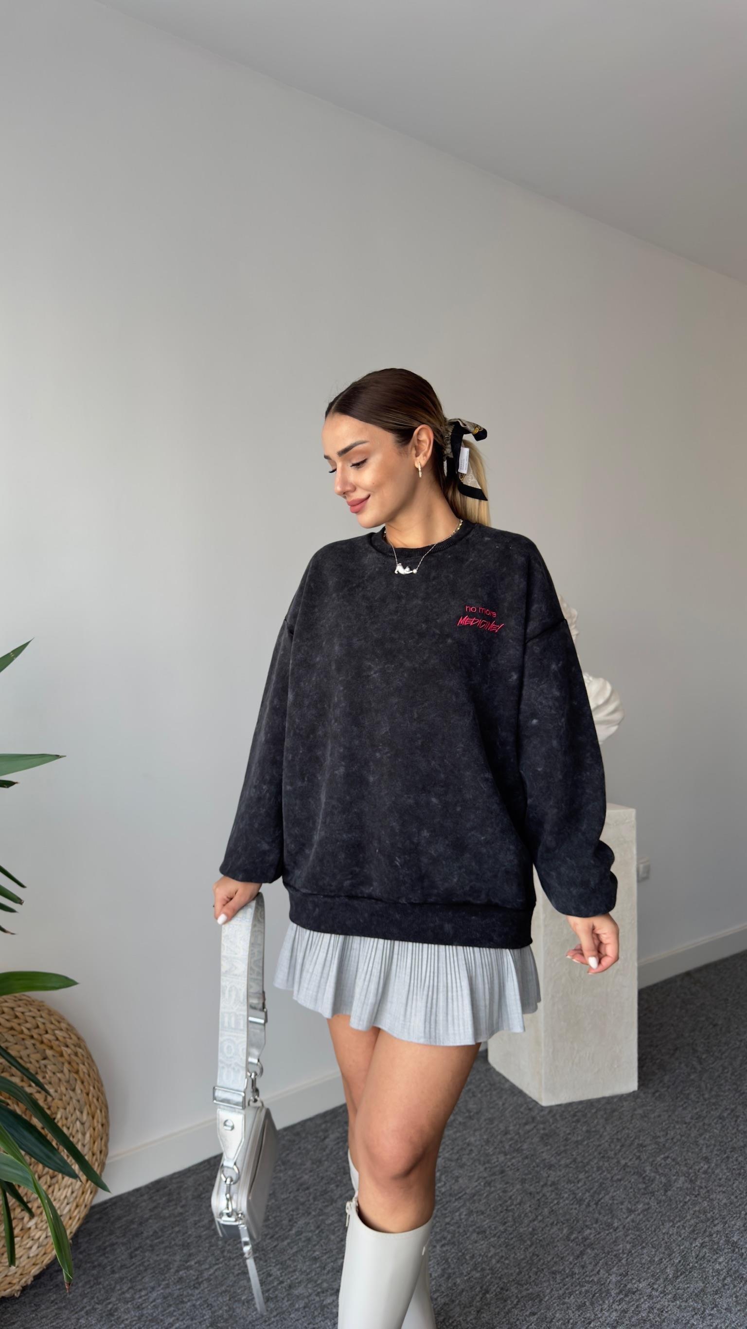 Blerin Pembe Yazı Detaylı Yıkamalı Sweat