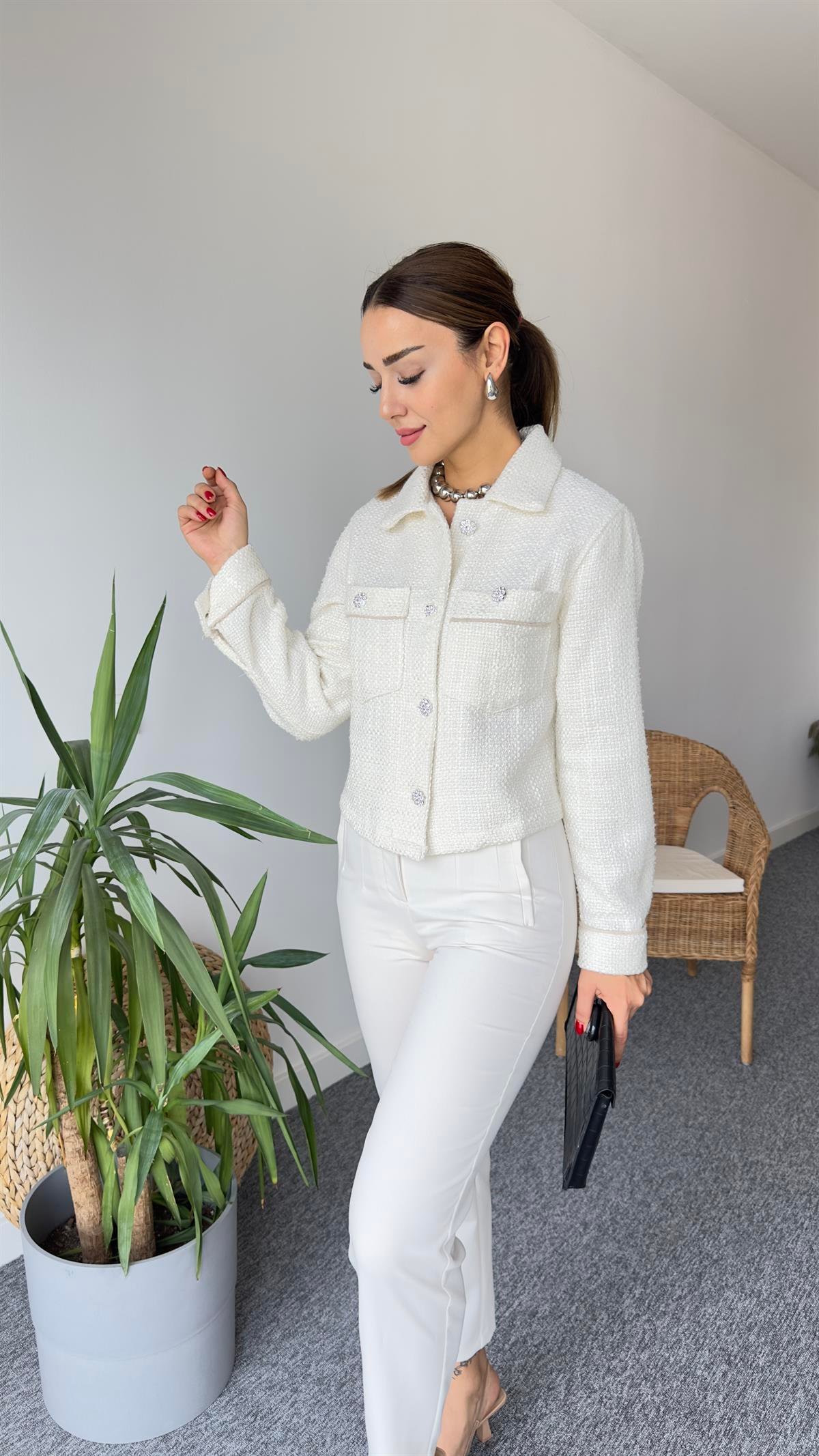 Zr Model Ekru Taşlı Tüvit Ceket